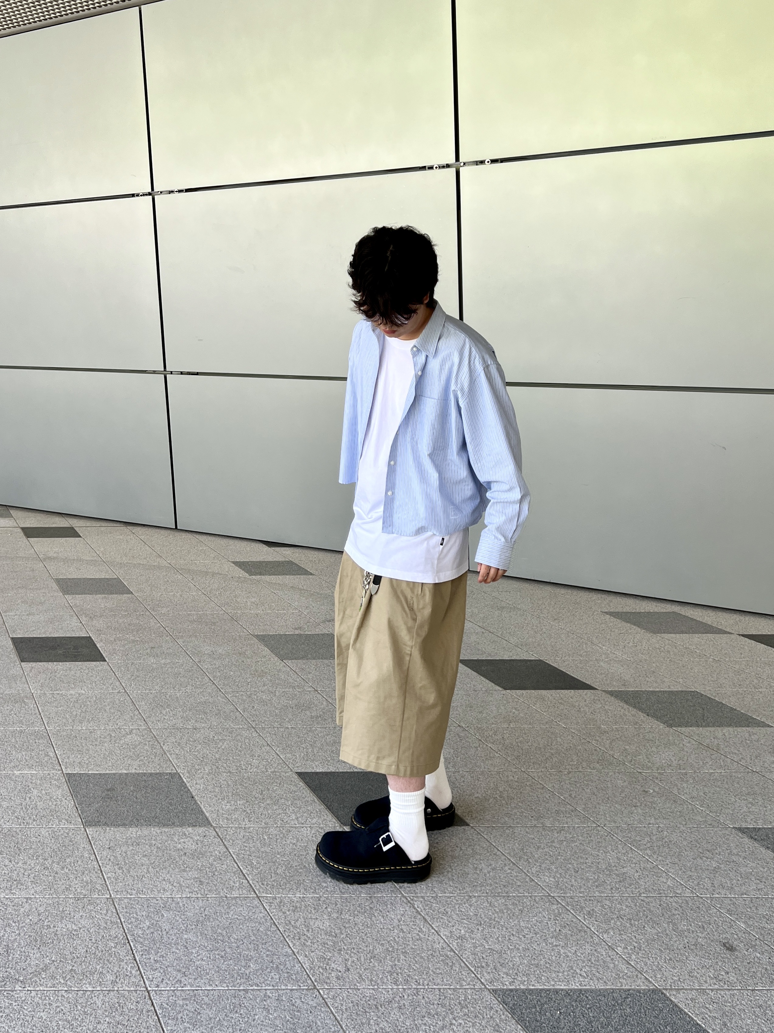 Dr. Martens Zebzag Suede Slingback Platform Mule Black - 24FW, (W) Uniqlo x JW Anderson Oxford Boxy Shirt Stripe Light Blue - KR 착용 스타일 - 5