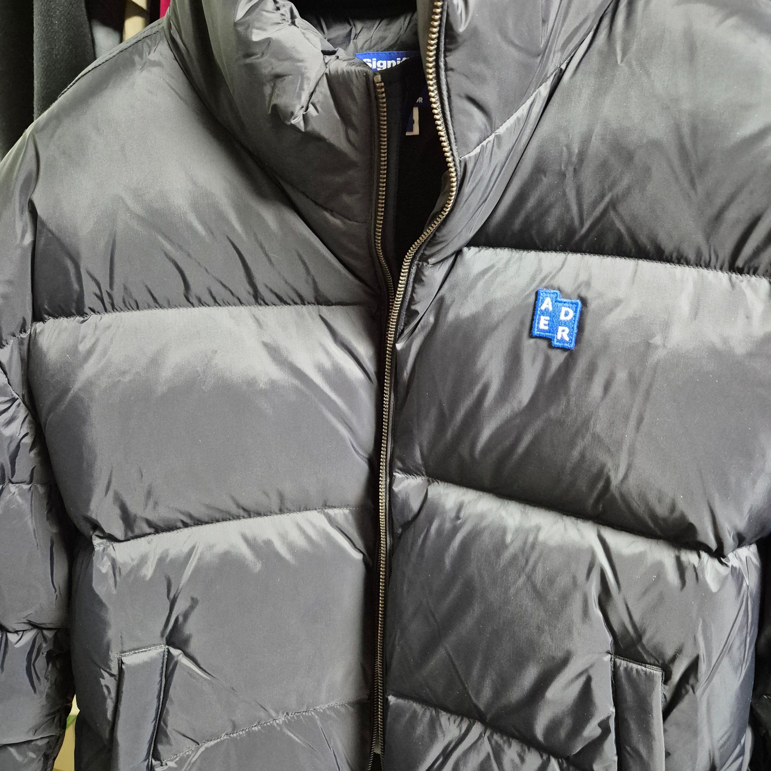 Ader Error Sig; TRS/BL Tag Puffer Jacket 01 Noir 착용 스타일