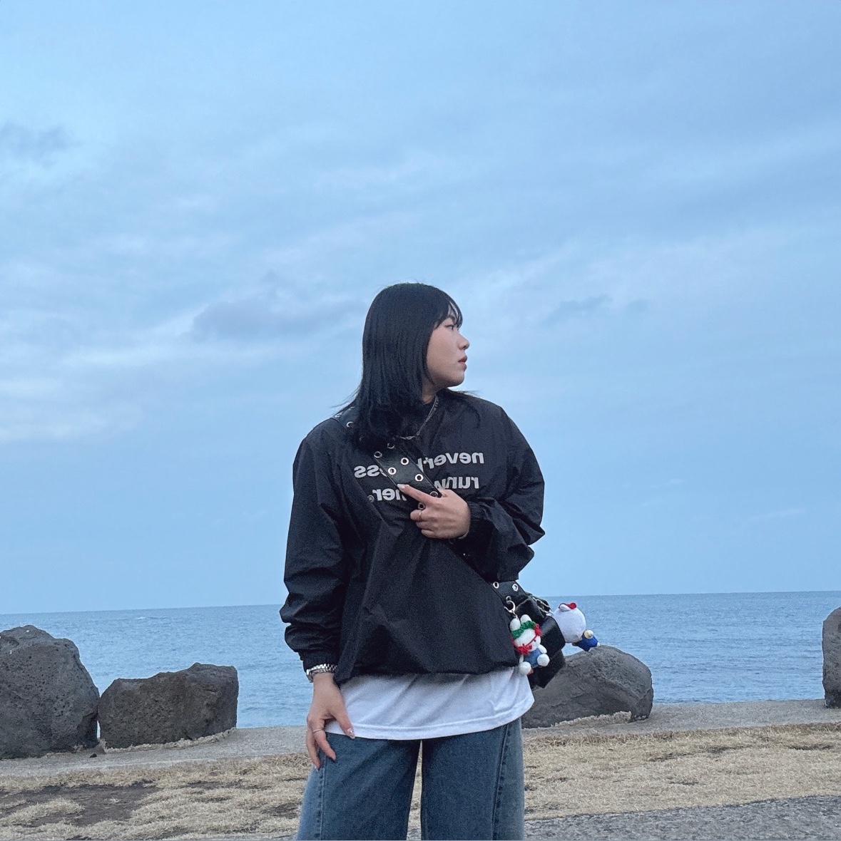 [KREAM 단독] runwhither Windbreaker MTM Black 착용 스타일
