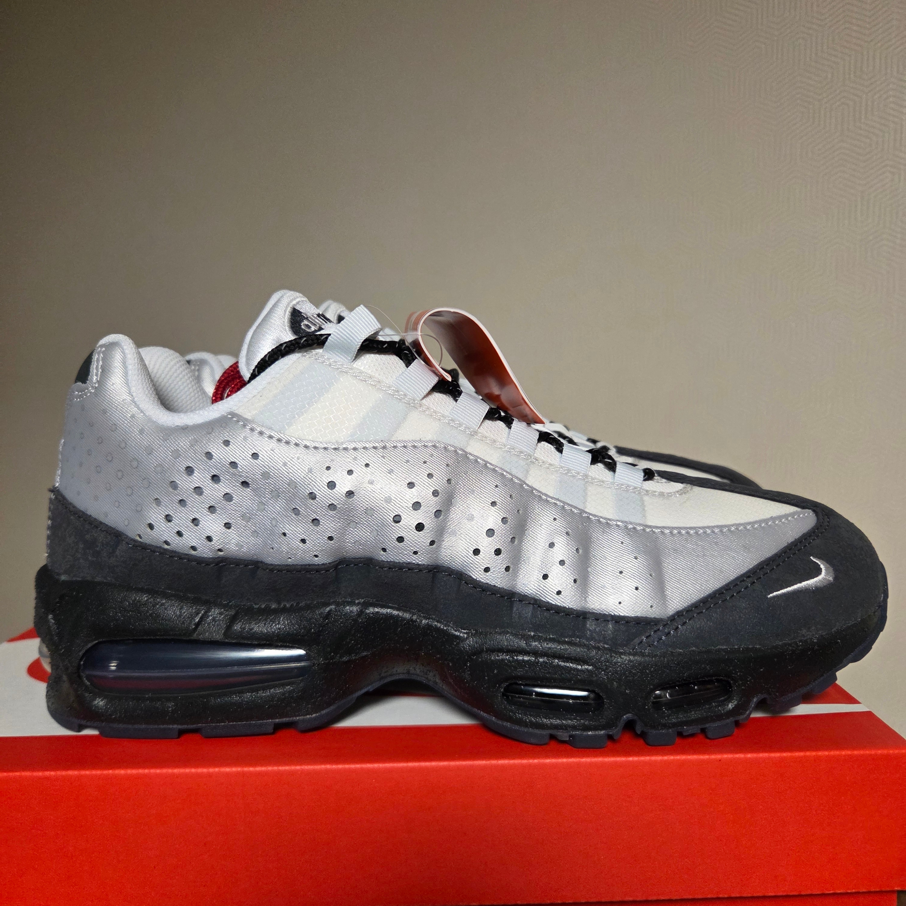 Nike Air Max 95 Big Bubble Seongsu Photon Dust Metallic Silver 착용 스타일 - 1