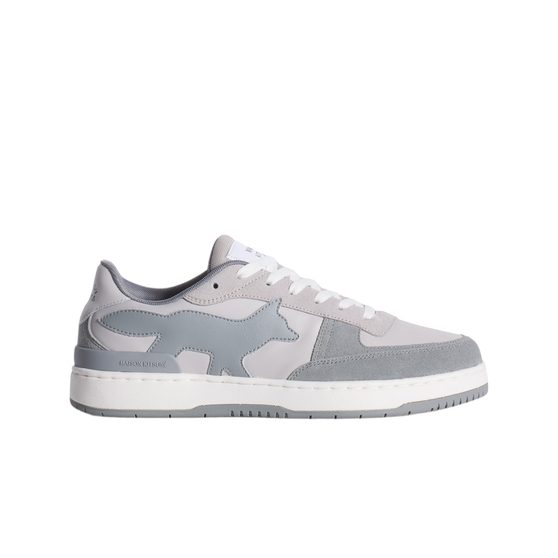 메종 키츠네 치루 트레이너 파티나 그레이 씨 솔트(Maison Kitsune Chiru Trainers Patina Grey Sea Salt)