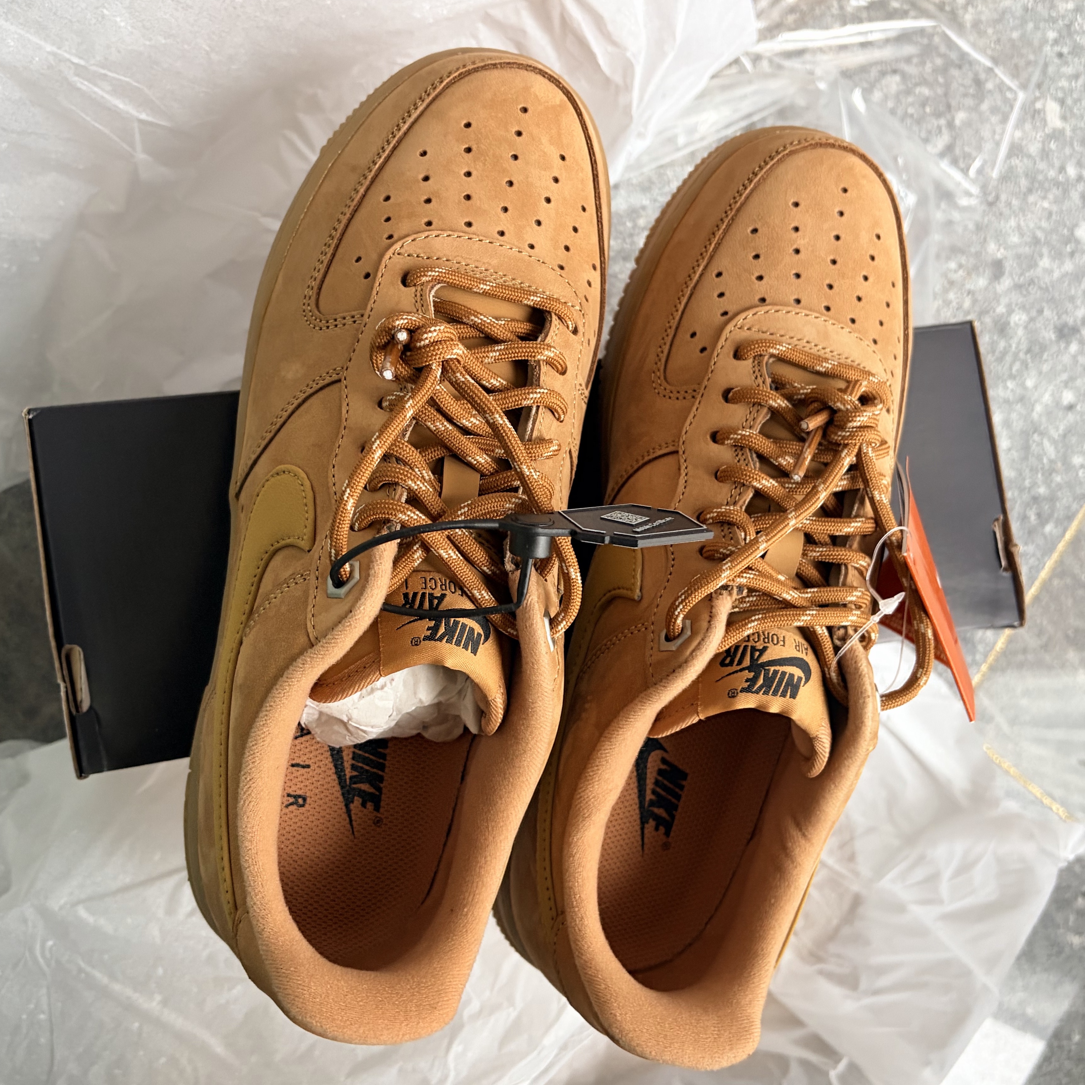 (W) Nike Air Force 1 '07 WB Flax Wheat 착용 스타일 - 3