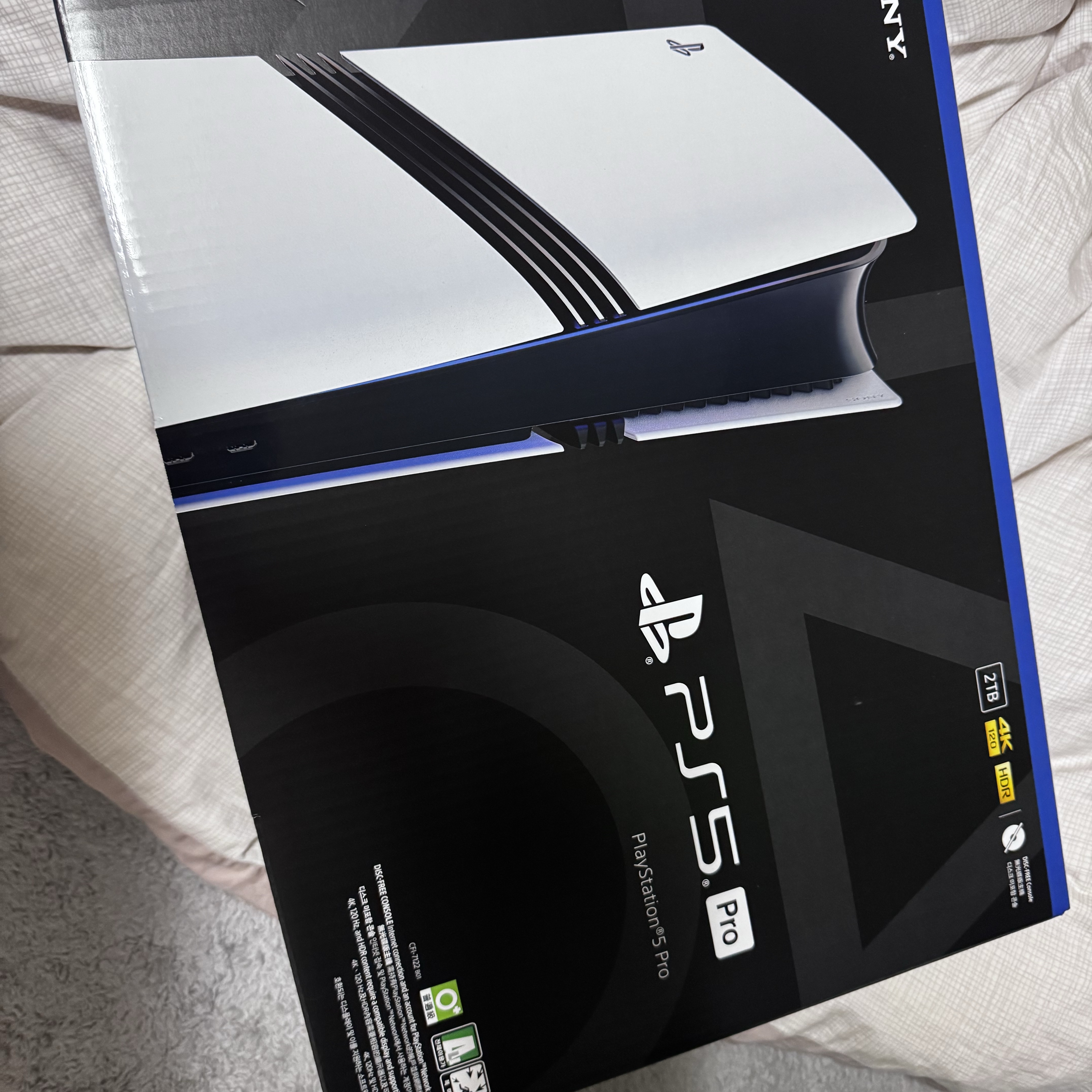 [7% 적립] PlayStation 5 Pro - 2TB 착용 스타일