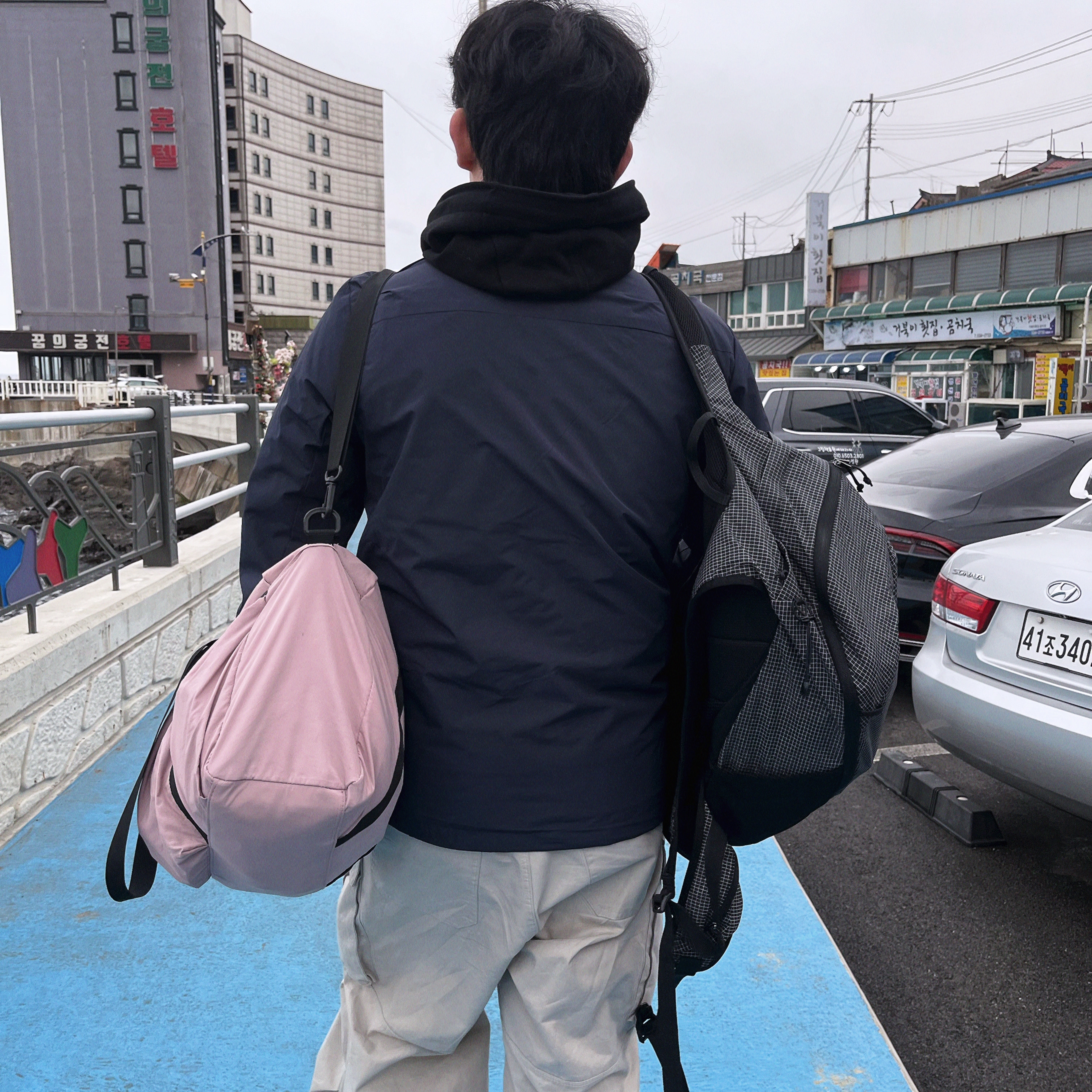 Salomon Trailblazer 20 Commuter Black, [KREAM 단독] Flavorism VTG Washed Cargo Pants Washed beige 착용 스타일