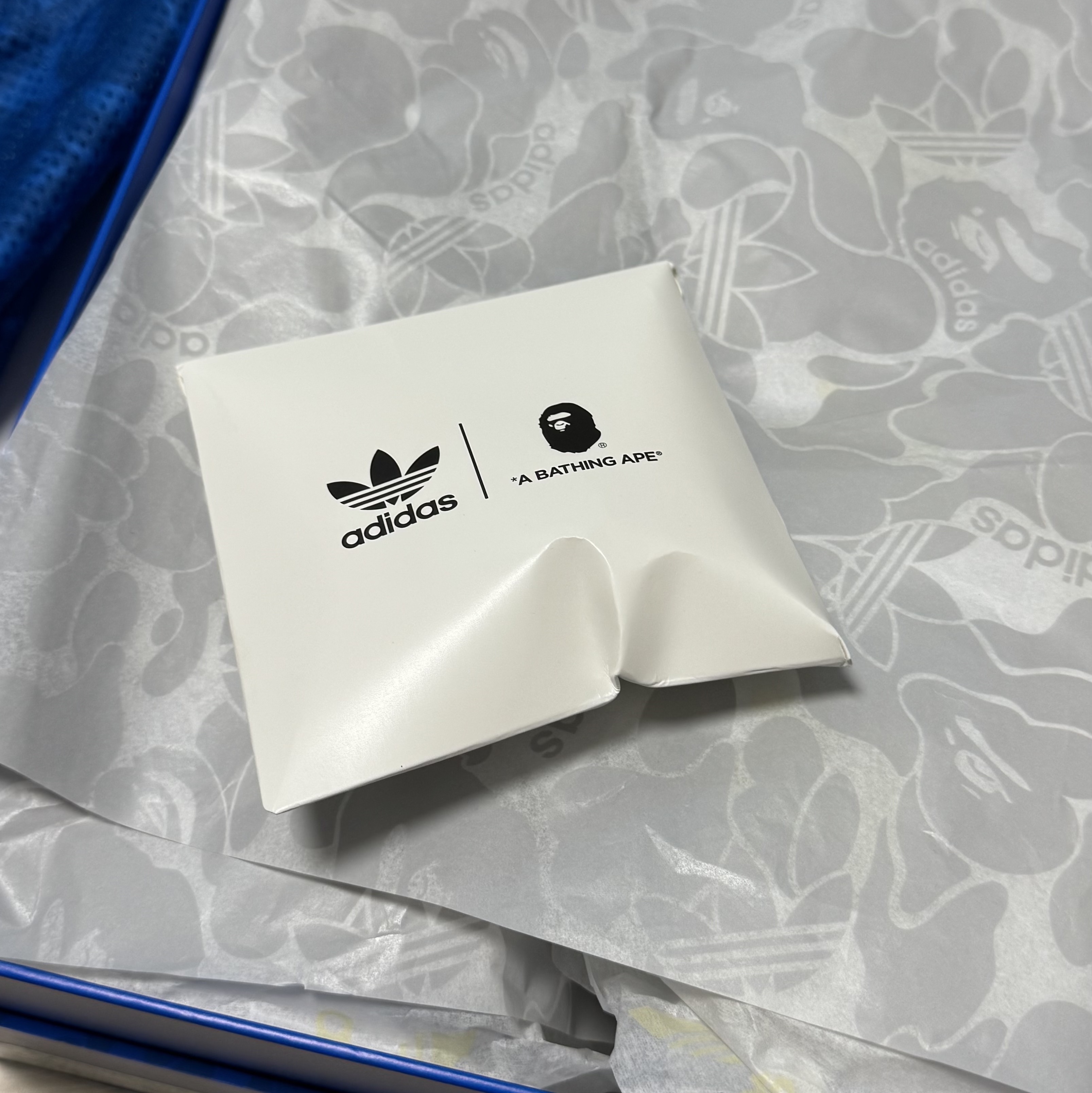 Adidas x BAPE Campus 00s Core Black Off White 착용 스타일 - 1
