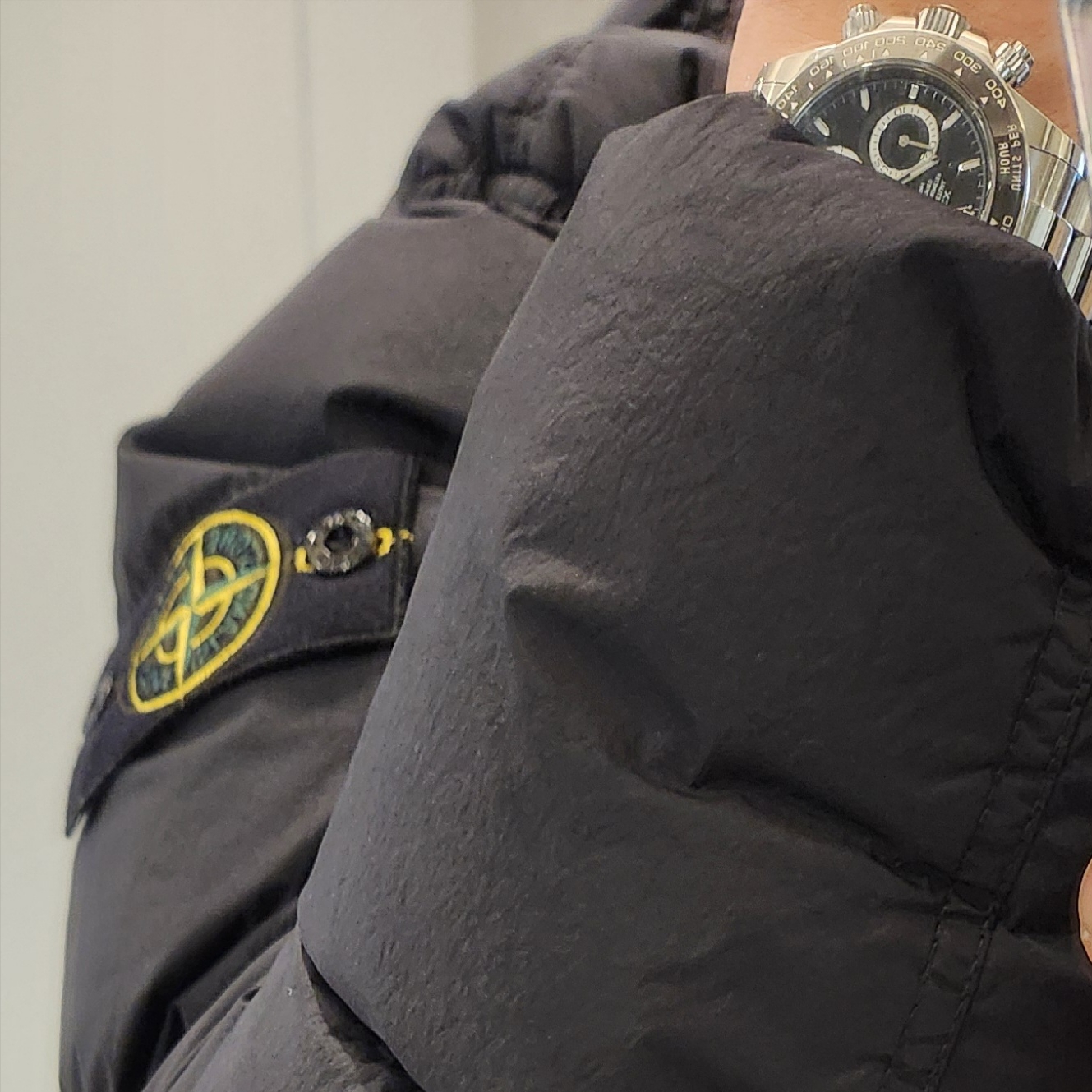 Arc'teryx Cronin Cotton Overshirt Black, Rolex Cosmograph Daytona 40mm 126500LN Black Oyster 착용 스타일