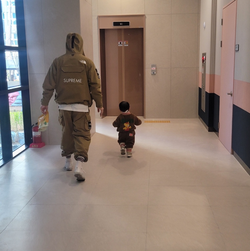 Supreme x The North Face Cargo Jacket Gold - 20SS, Supreme x The North Face Belted Cargo Pants Gold - 20SS 착용 스타일 - 1