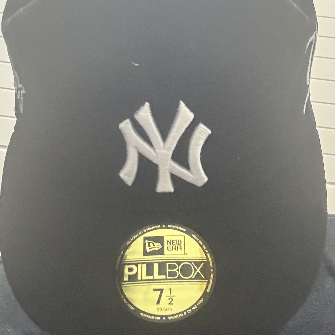 New Era MLB New York Yankees Pillbox Series Ball Cap Navy 착용 스타일 - 2