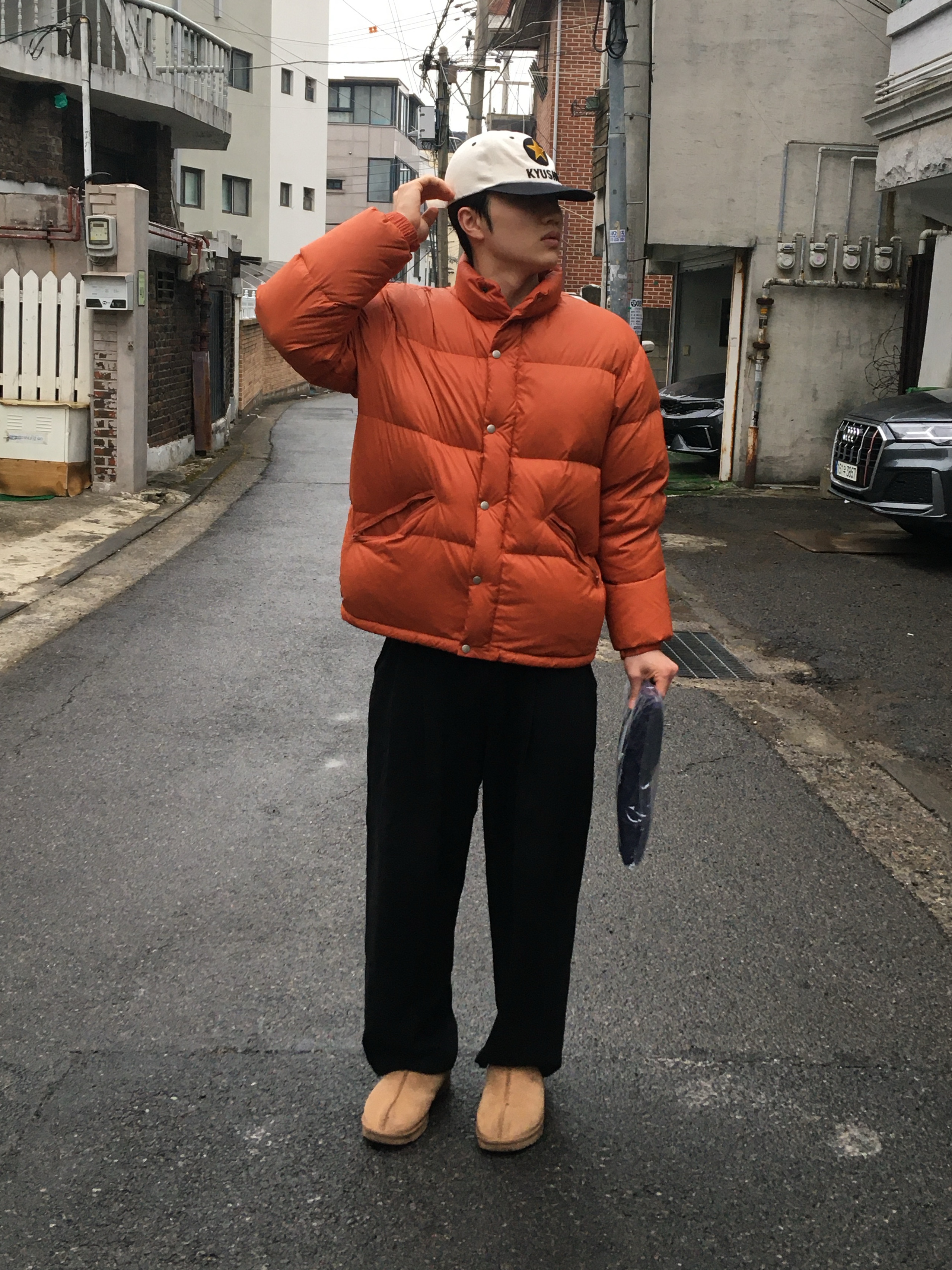 Aoiro KYUSHU Star ビール Cap, UGG Tasman II Slipper Chestnut 착용 스타일 - 2