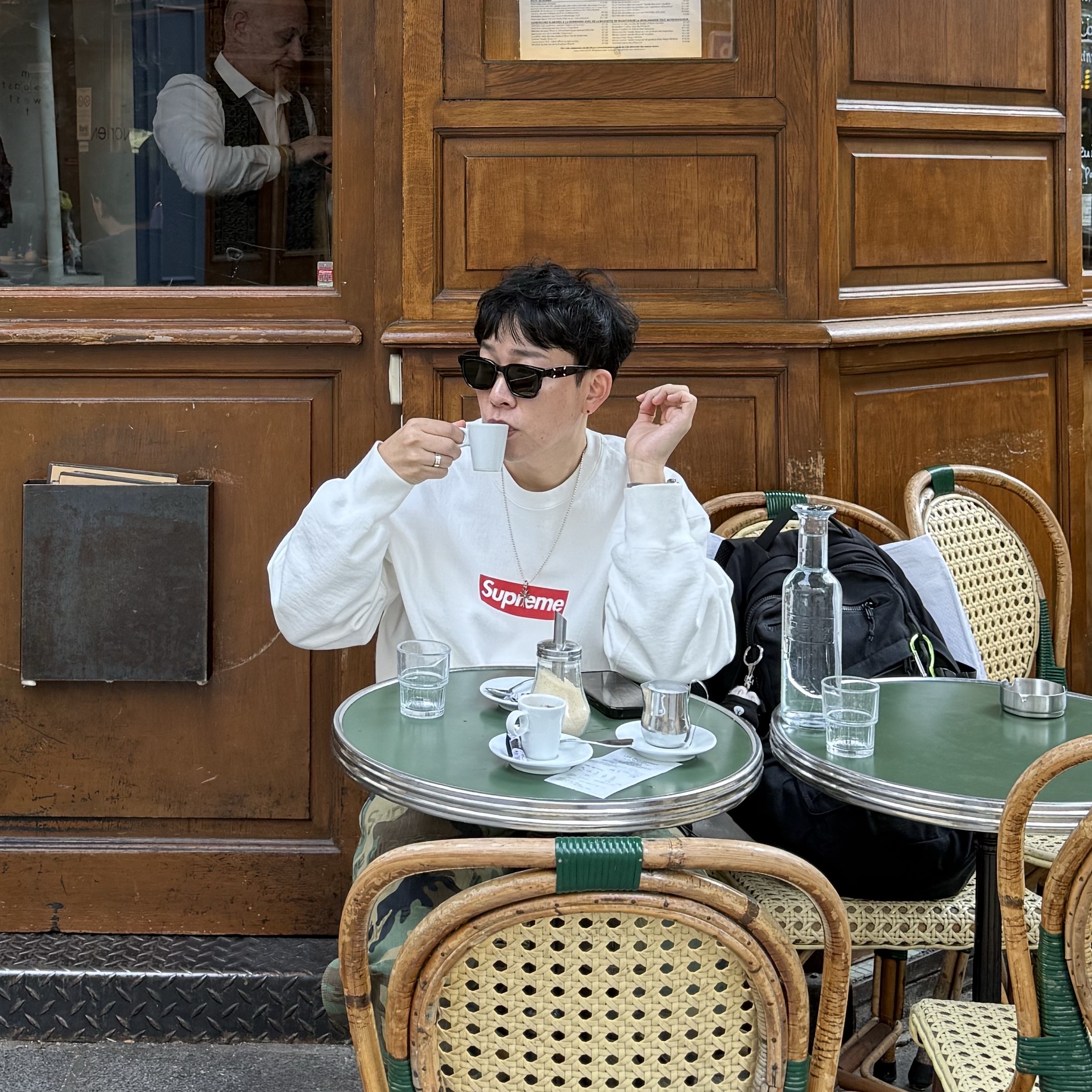 Supreme Washed Box Logo Crewneck White - 25SS, Gentle Monster x Maison Margiela MM110 Black Black 착용 스타일