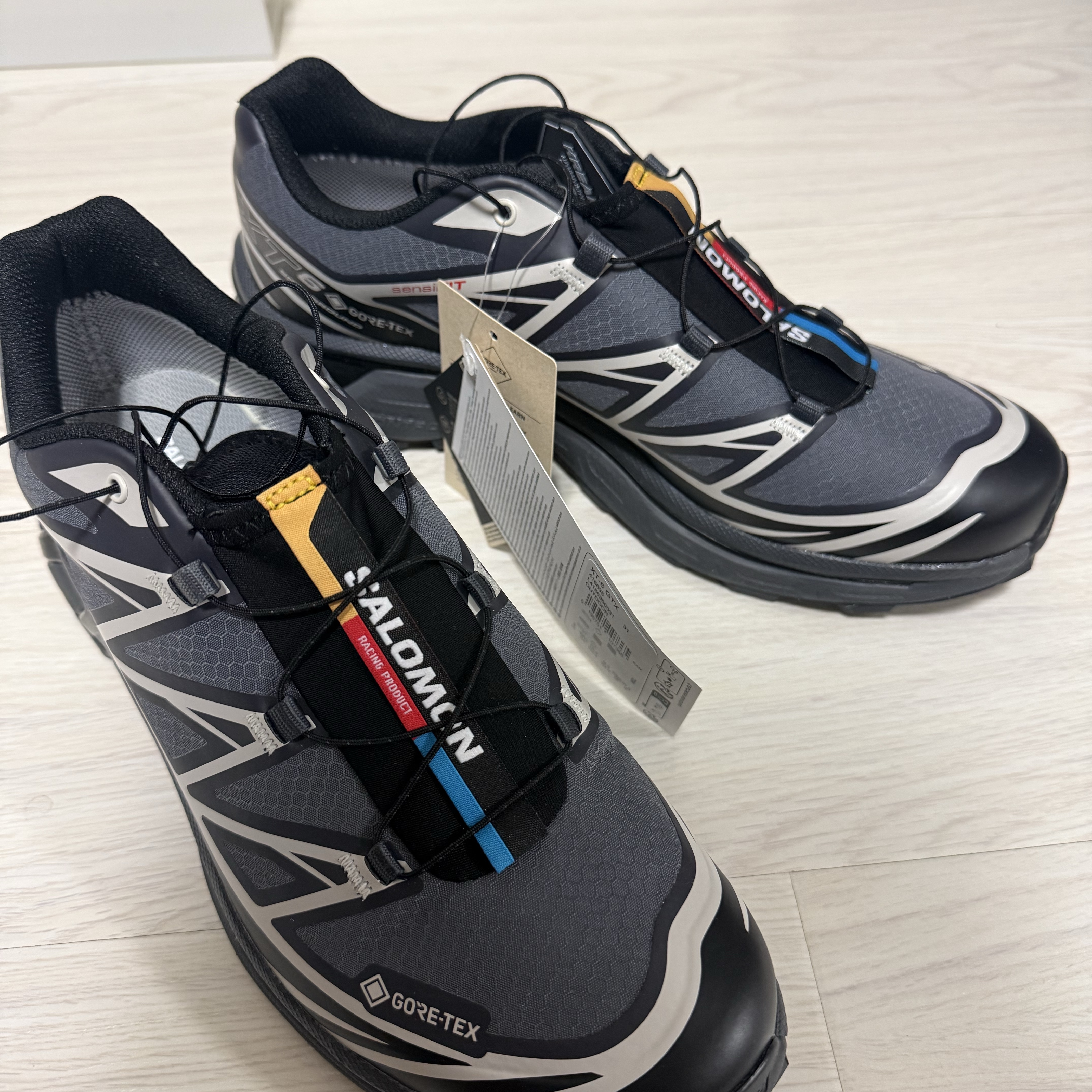 Salomon XT-6 Gore-Tex Black Ebony, Arc'teryx Cronin Cotton Pants Black 착용 스타일 - 2