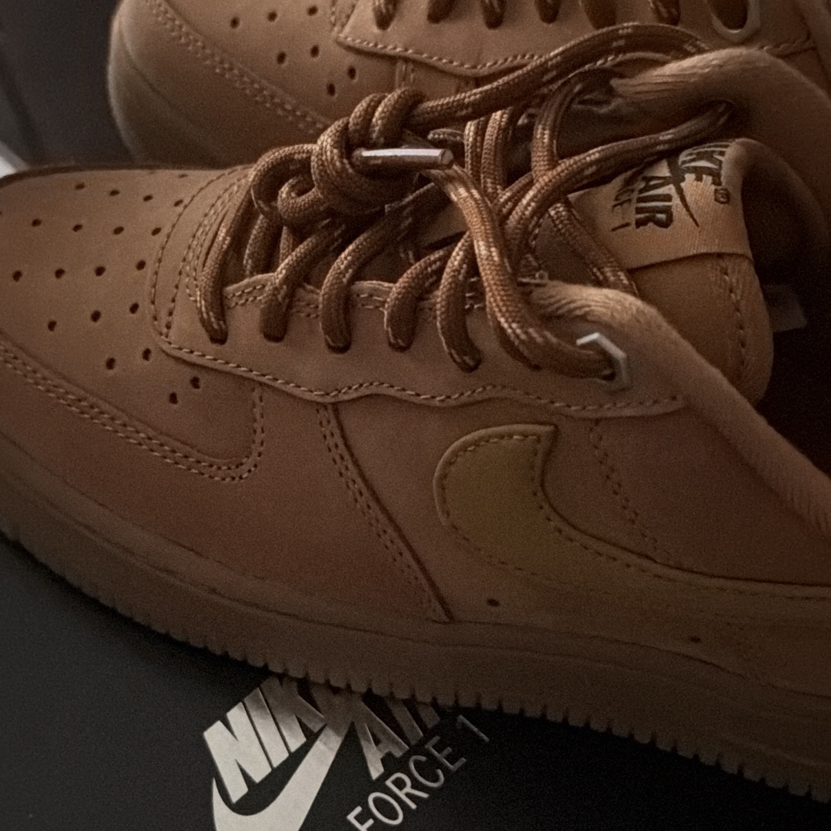 (W) Nike Air Force 1 '07 WB Flax Wheat 착용 스타일
