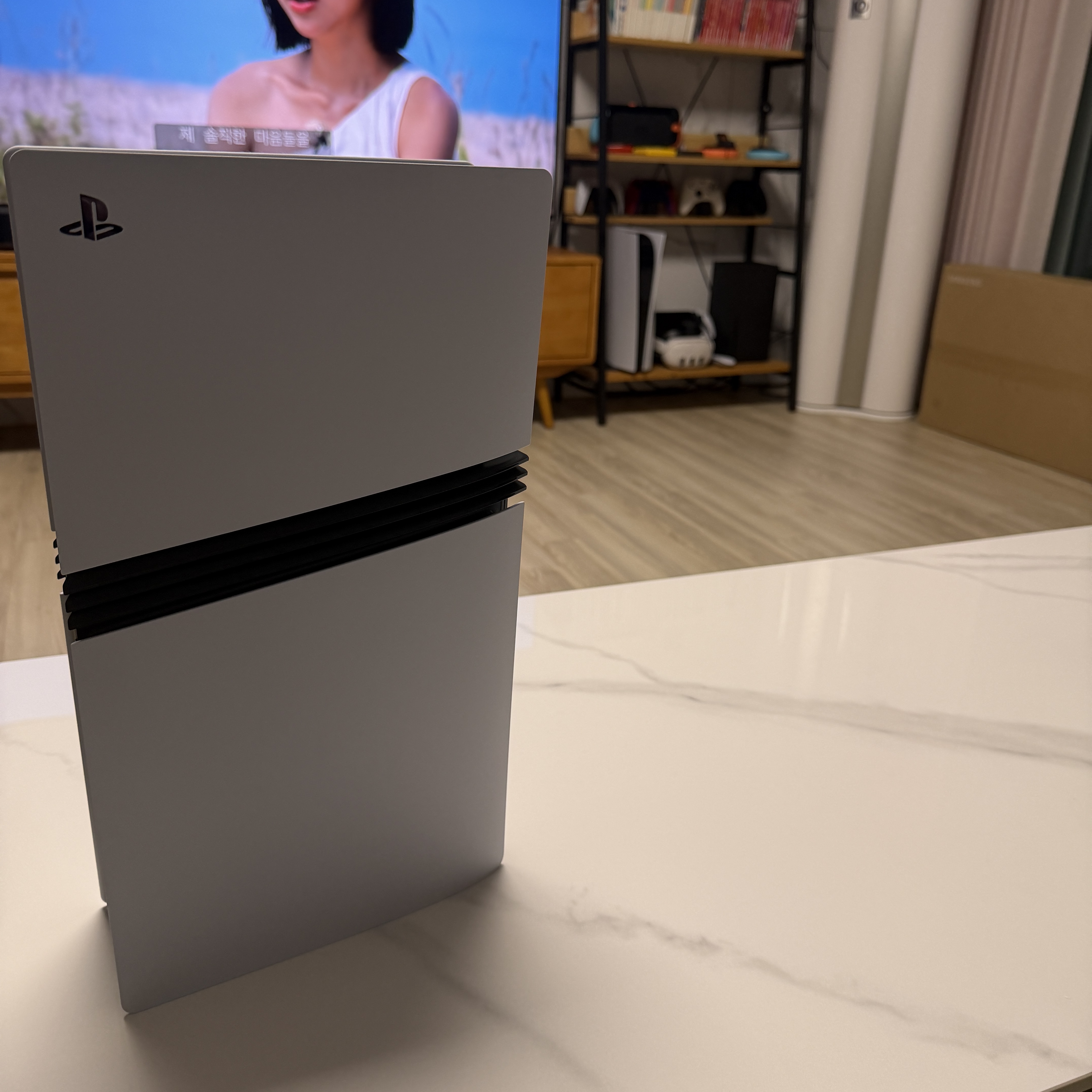 [7% 적립] PlayStation 5 Pro - 2TB 착용 스타일