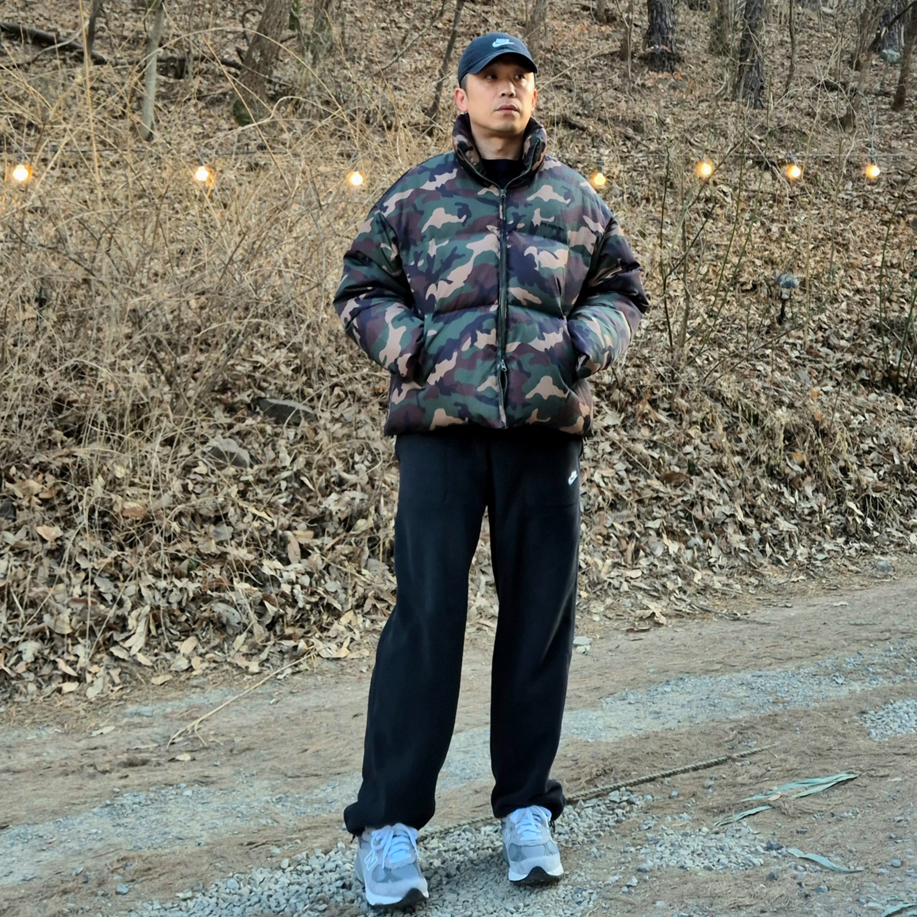 New Balance 993 Made in USA Grey - D Standard, Nike NSW Club Winterized Trousers Black White - Asia 착용 스타일 - 1