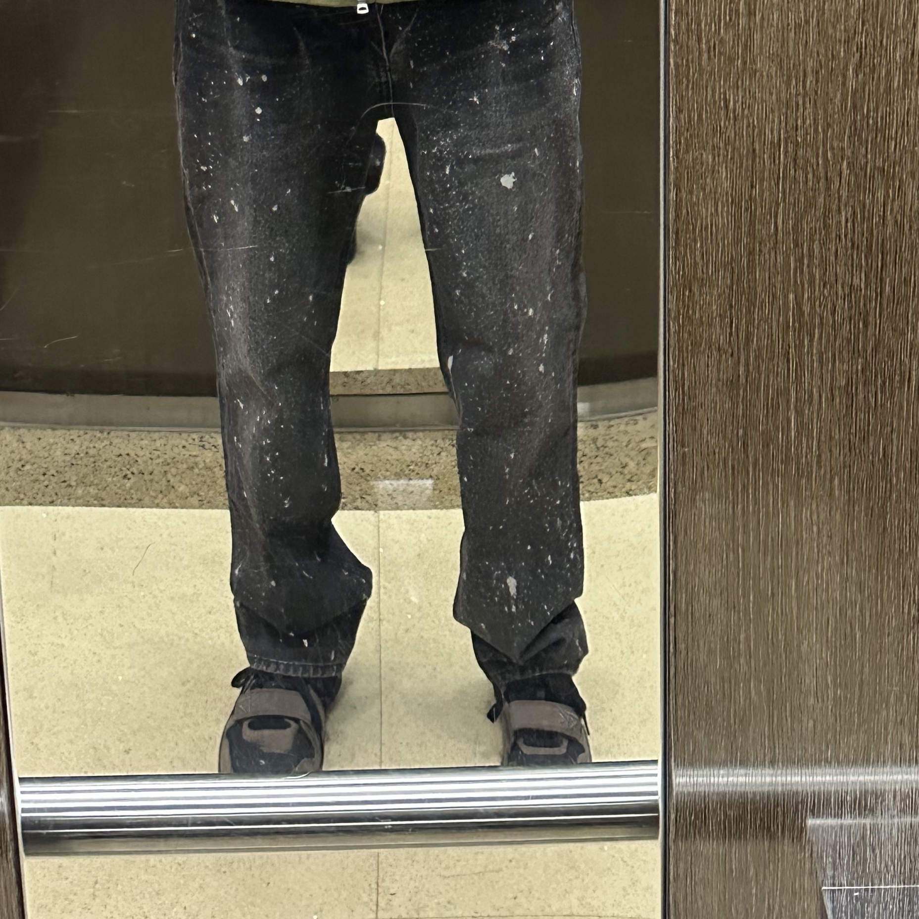 Jordan x Travis Scott Jumpman Jack TR Black and Dark Mocha 착용 스타일 - 4