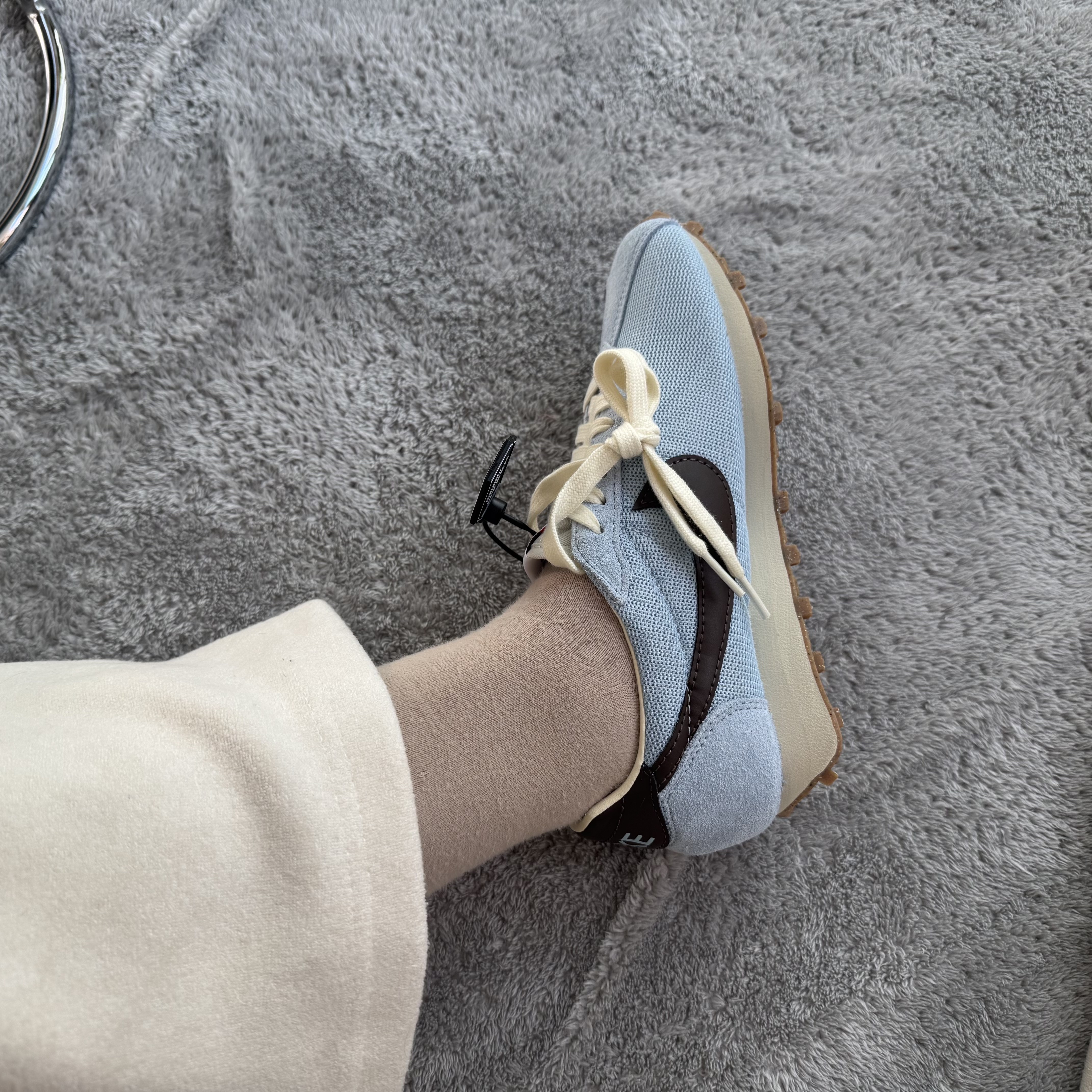 (W) Nike LD-1000 Light Armory Blue Coconut Milk 착용 스타일 - 3