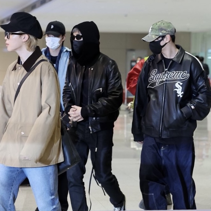 Supreme x Chicago White Sox Leather Varsity Jacket Black - 25FW 착용 스타일 - 2
