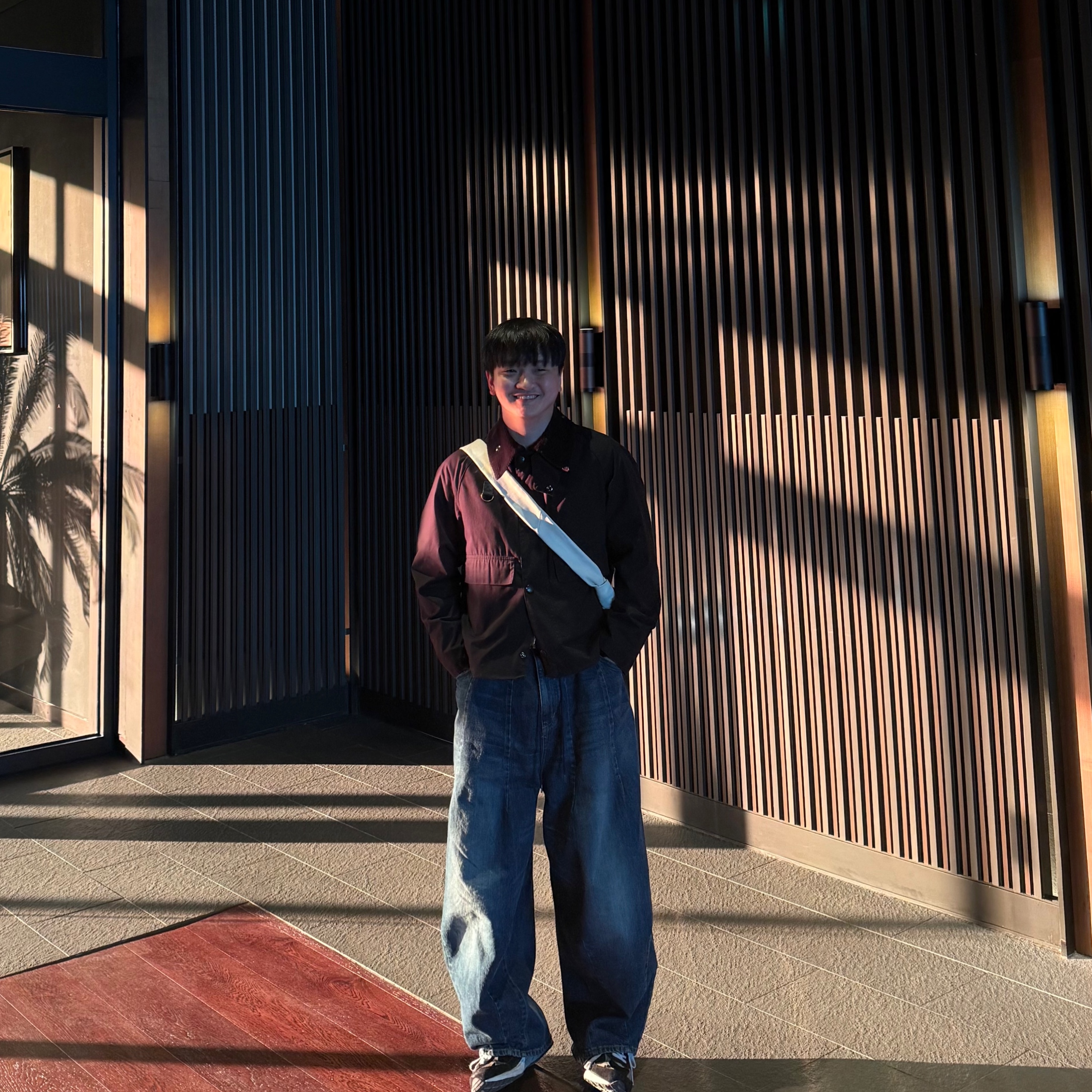 Barbour SL Spey Wax Jacket Black, Lemaire Soft Grained Leather Large Croissant Bag Light Sage 착용 스타일 - 1