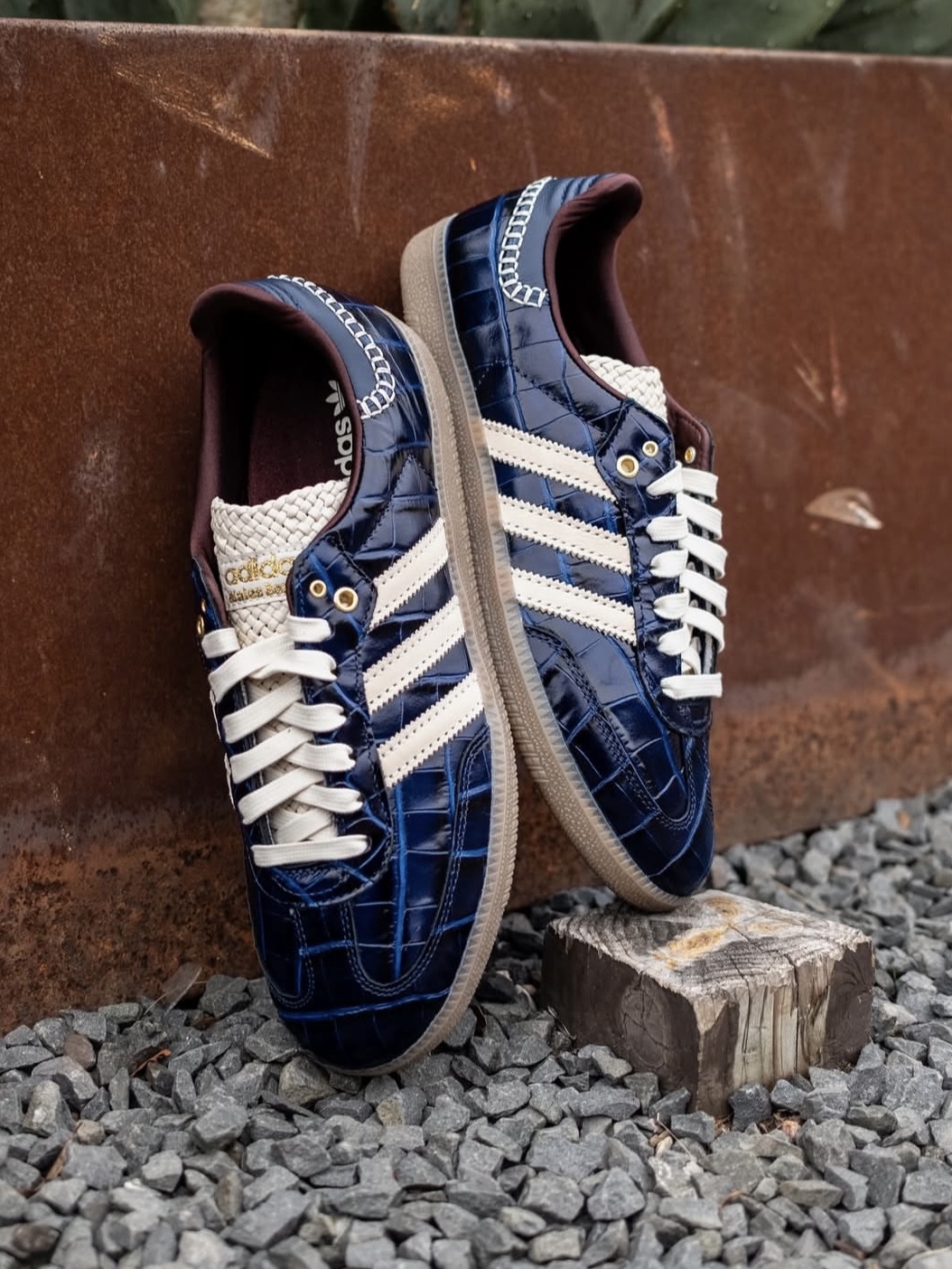Adidas x Wales Bonner Samba Collegiate Navy Wonder White 착용 스타일