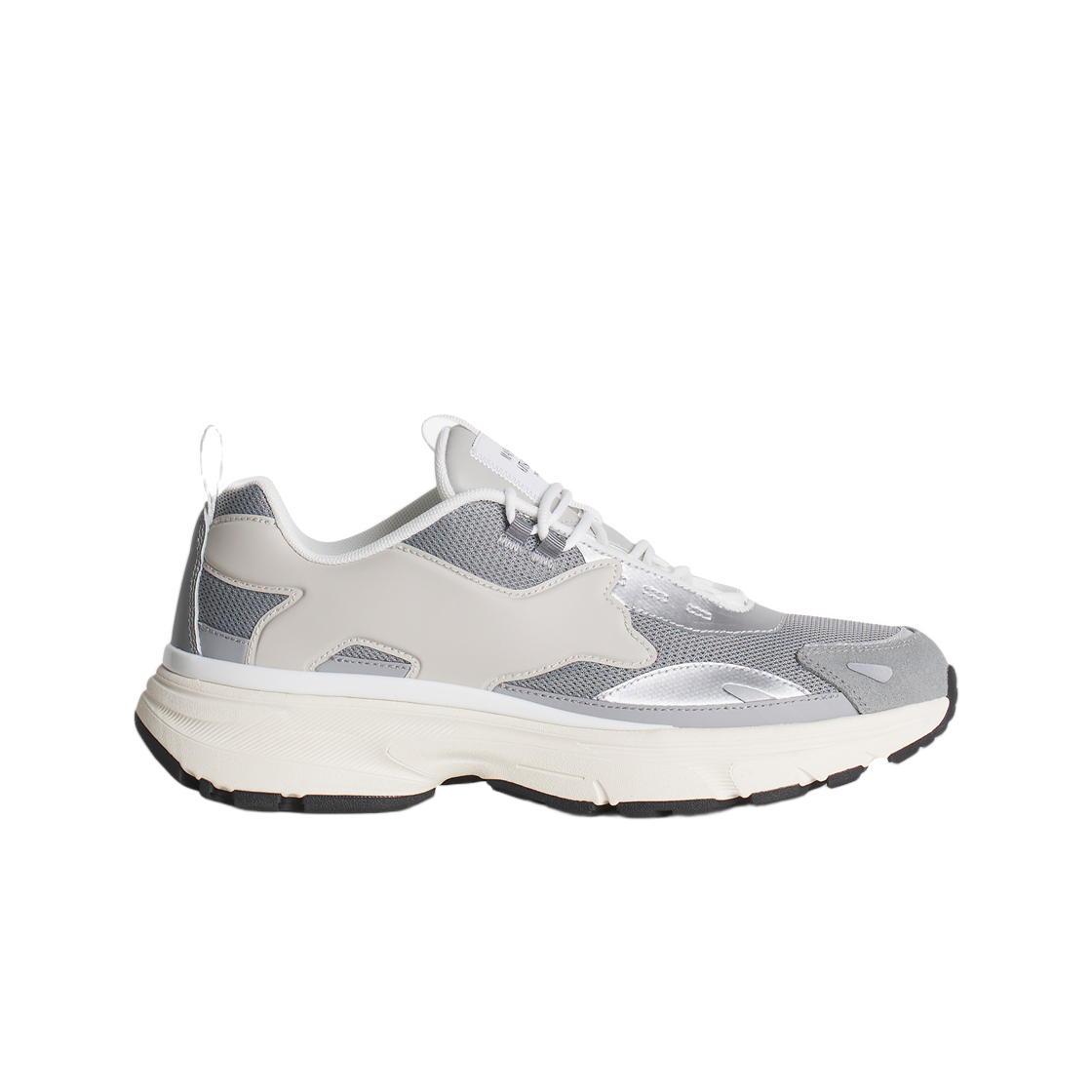 MW04803O0026-0280 (W) Maison Kitsune Sora Runners Silver Patina Grey Latte
