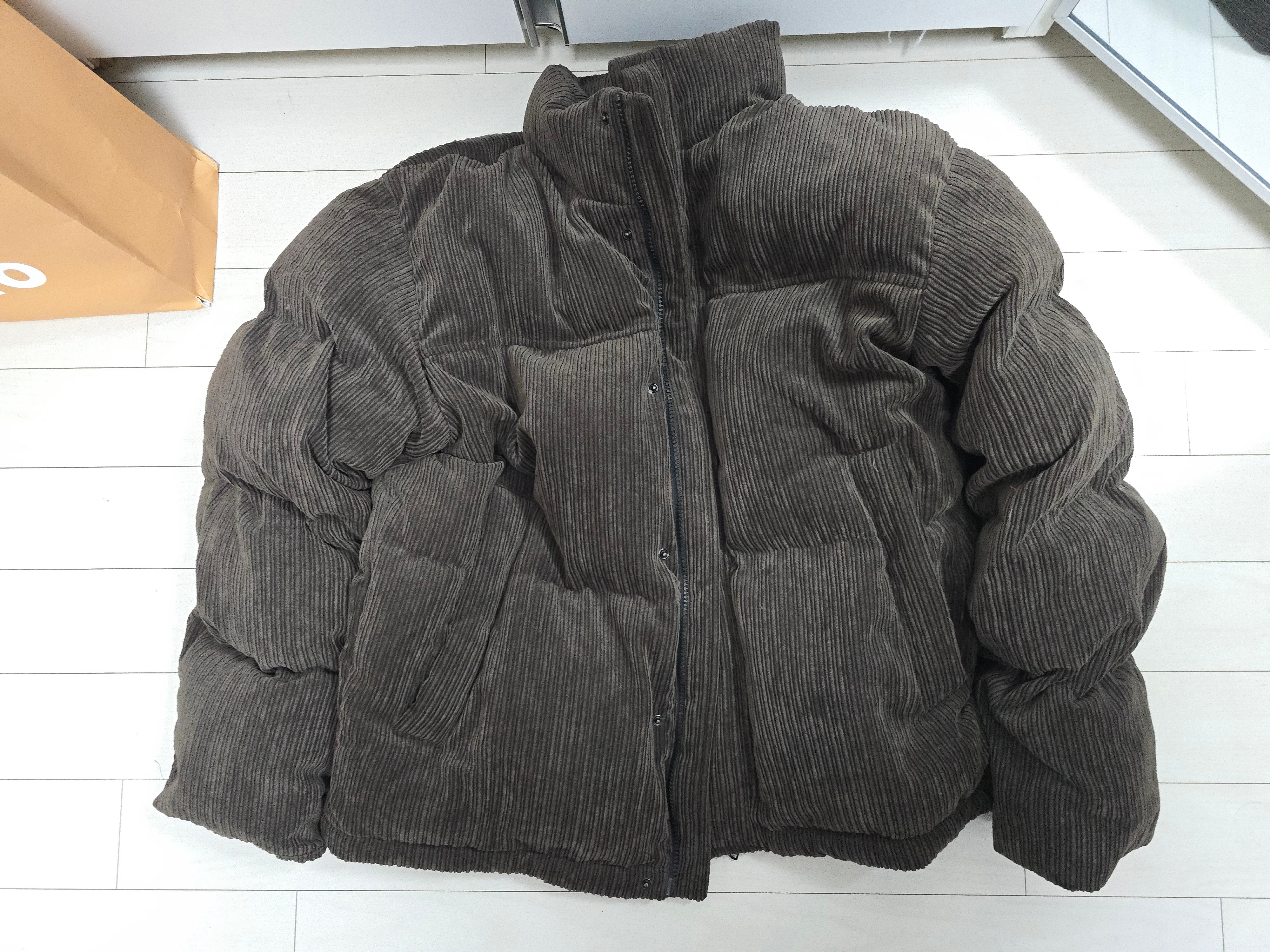 TNGT European goose Corduroy Down Jumper Brown 착용 스타일