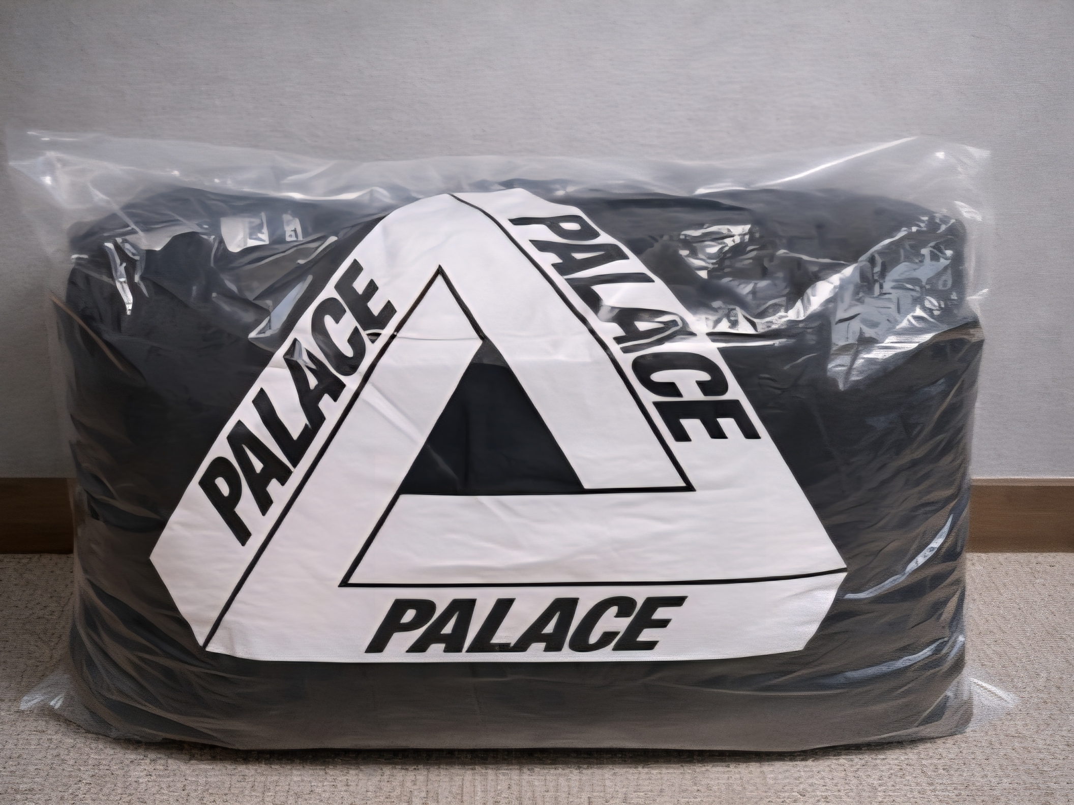 Palace Pertex Matte Balaclava Puffa Black - 23FW 착용 스타일