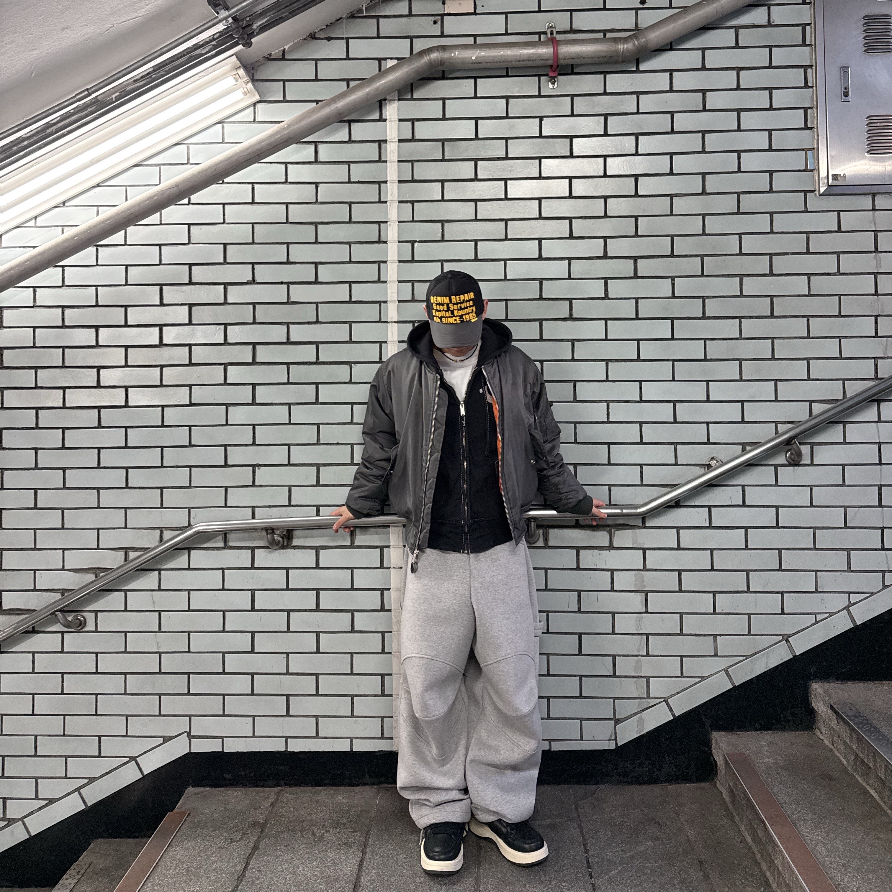 MJD 3D Knee Sweat Pants Melange Grey, Converse x Drkshdw Turbowpn Ox Black 착용 스타일 - 2