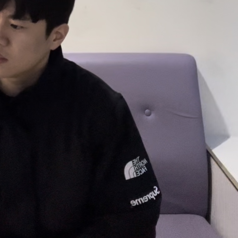 Supreme x The North Face Trekking Convertible Jacket Black - 22SS, Gentle Monster x Maison Margiela MM106 Leather Black Black 착용 스타일 - 2