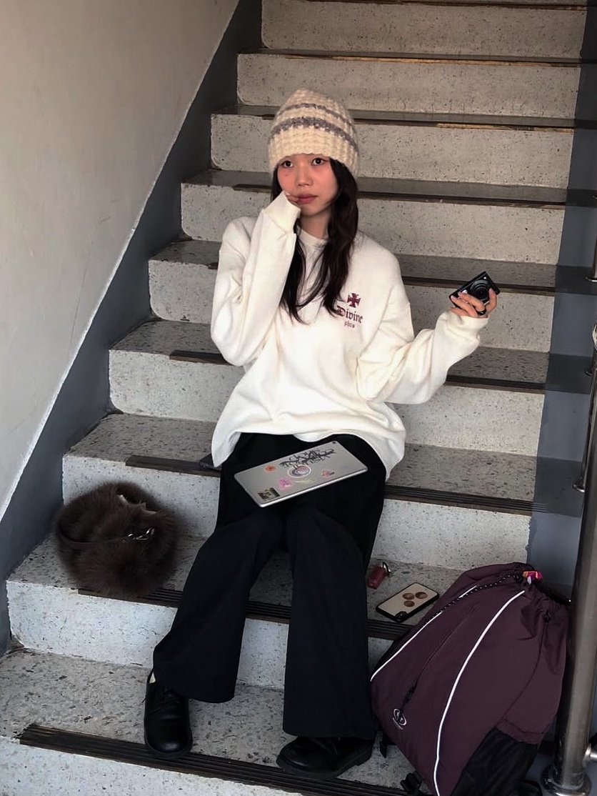 PHOS333 Divine Waffle Long Sleeved Cream, PHOS333 Divine Waffle Long Sleeved Dark Brown 착용 스타일 - 4