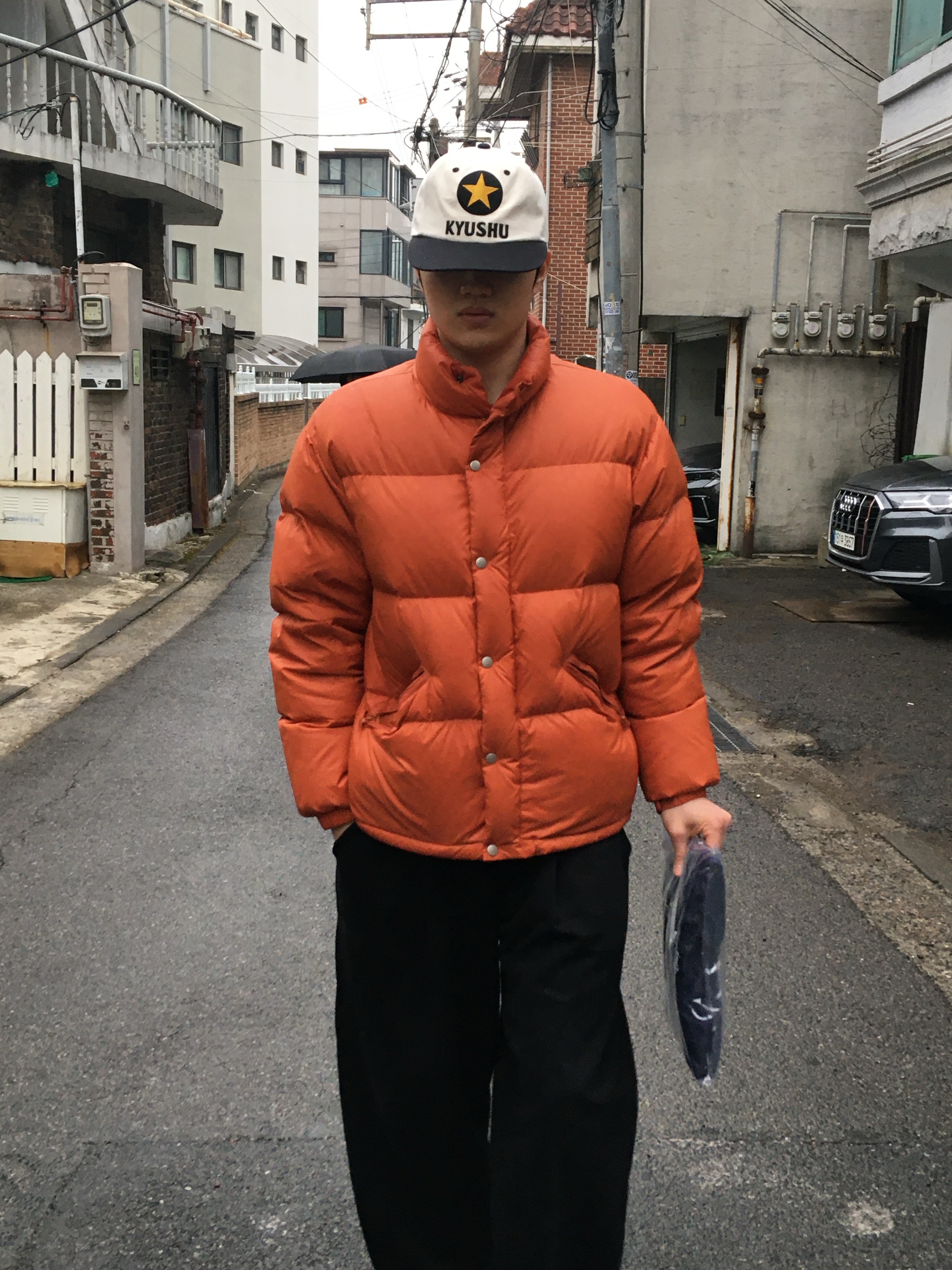 Aoiro KYUSHU Star ビール Cap, UGG Tasman II Slipper Chestnut 착용 스타일 - 3