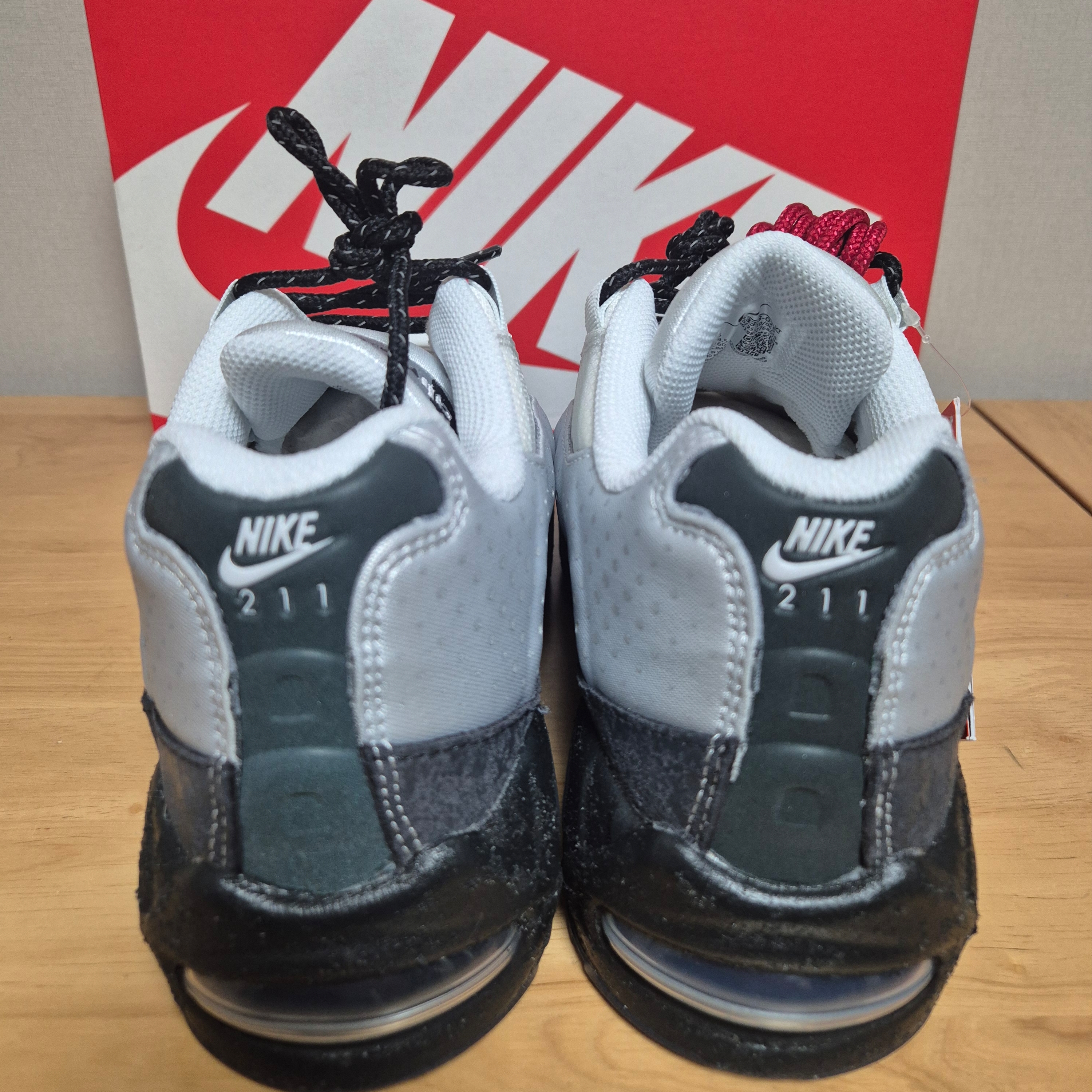 Nike Air Max 95 Big Bubble Seongsu Photon Dust Metallic Silver 착용 스타일 - 3
