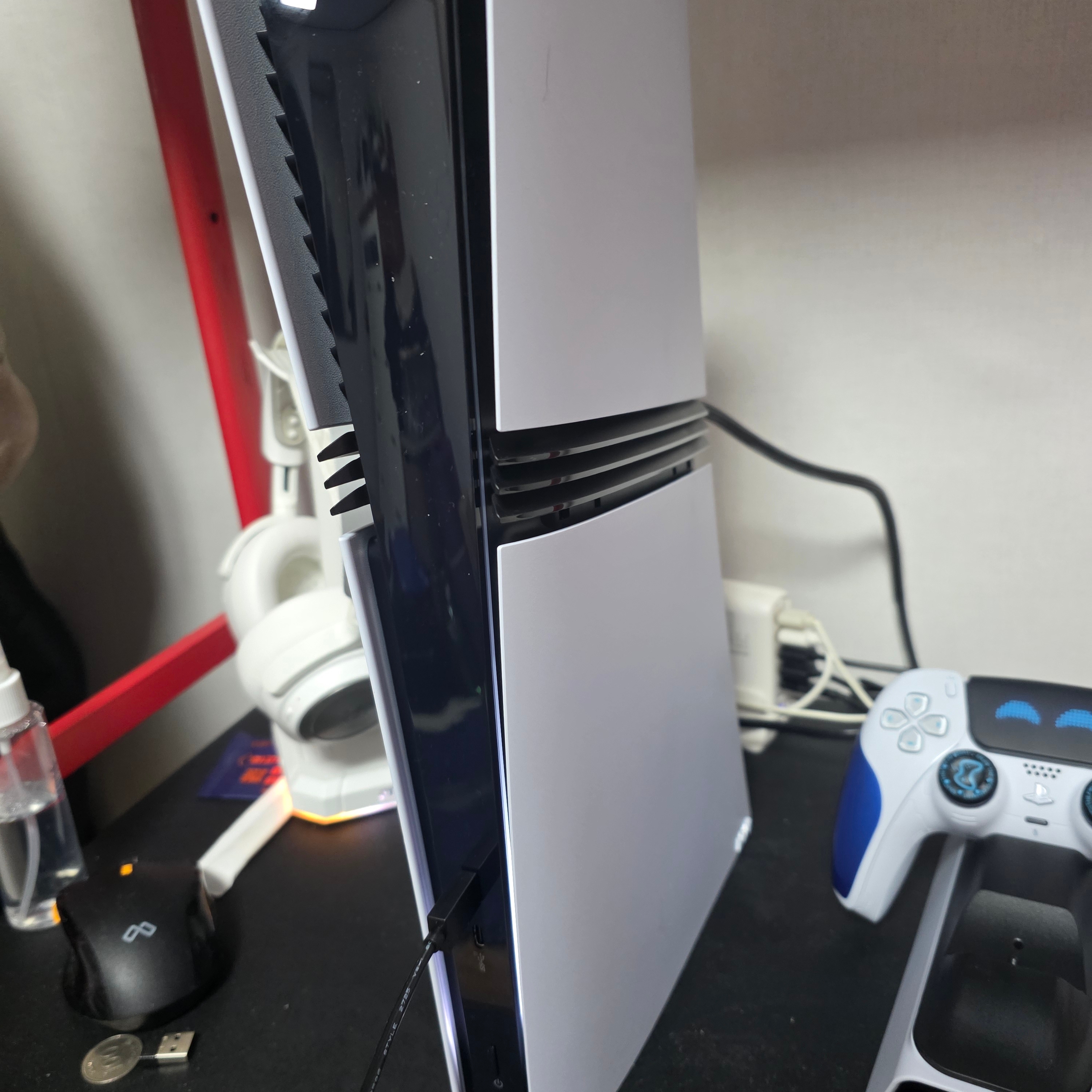 [7% 적립] PlayStation 5 Pro - 2TB 착용 스타일