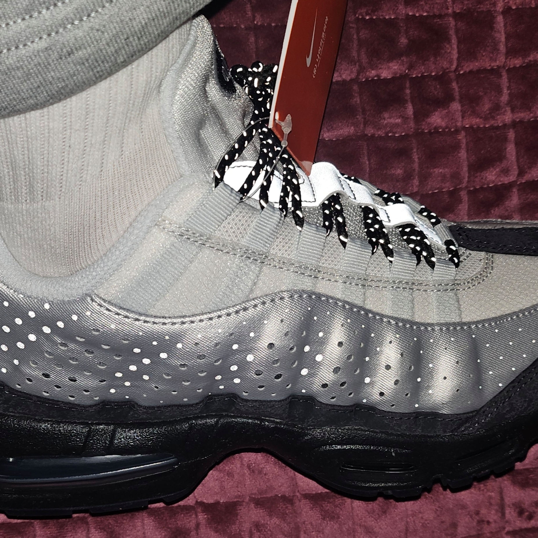 Nike Air Max 95 Big Bubble Seongsu Photon Dust Metallic Silver 착용 스타일 - 4