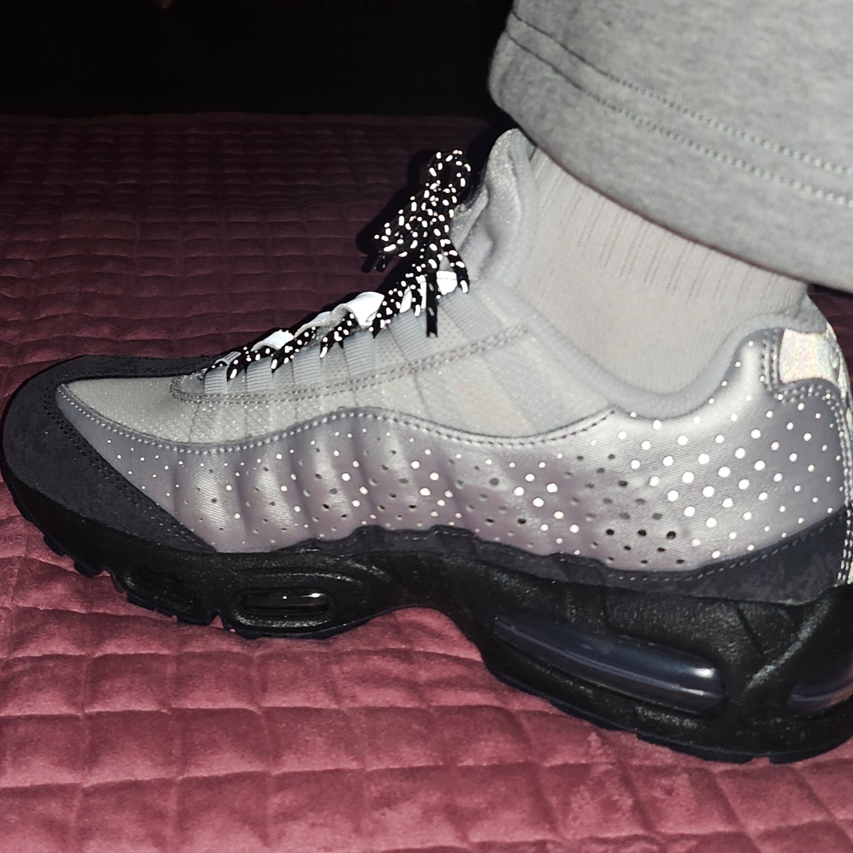 Nike Air Max 95 Big Bubble Seongsu Photon Dust Metallic Silver 착용 스타일 - 3