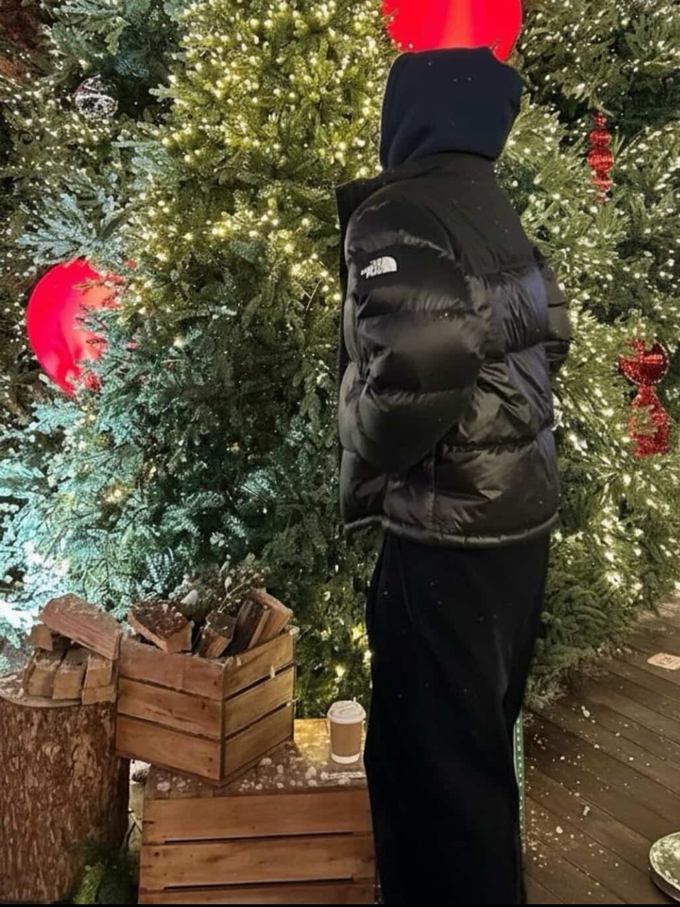 Stussy Basic Stussy Hoodie Navy, The North Face White Label Novelty Nuptse RDS Down Jacket Black 착용 스타일