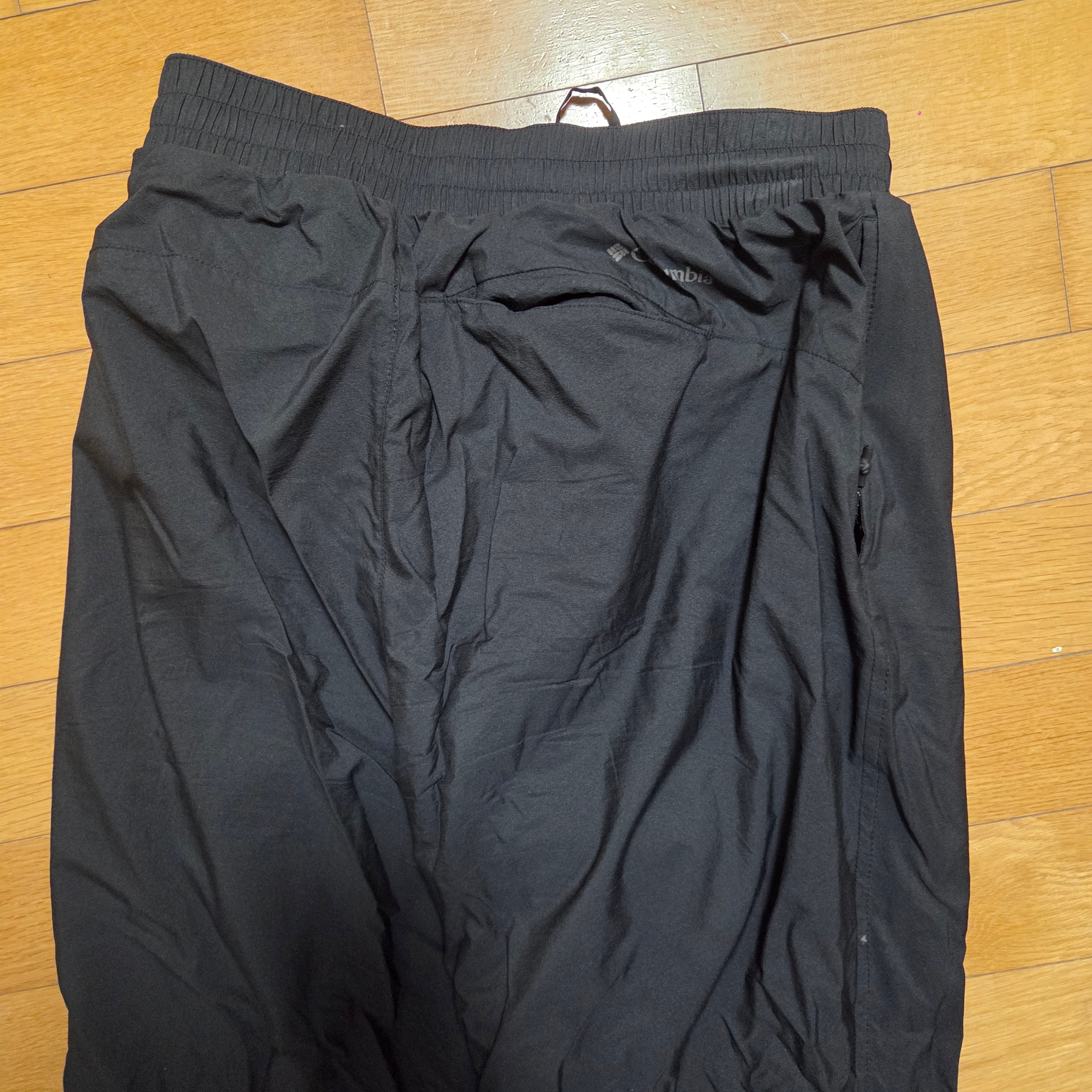 Nike Zoom Vomero 5 Cave Stone 착용 스타일