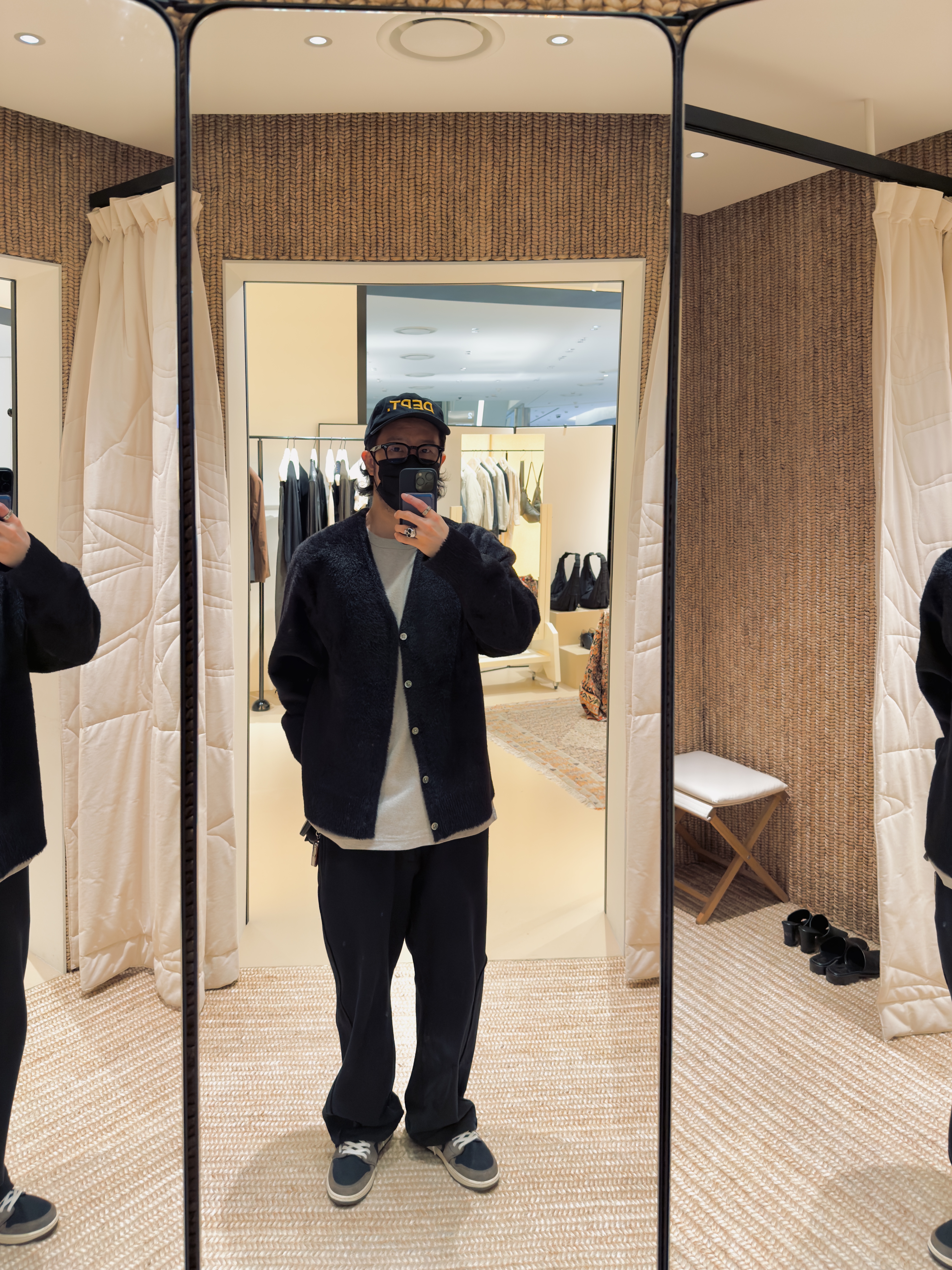 Gallery Dept. Dept. Hat Black, Stussy Shaggy Cardigan Black 착용 스타일