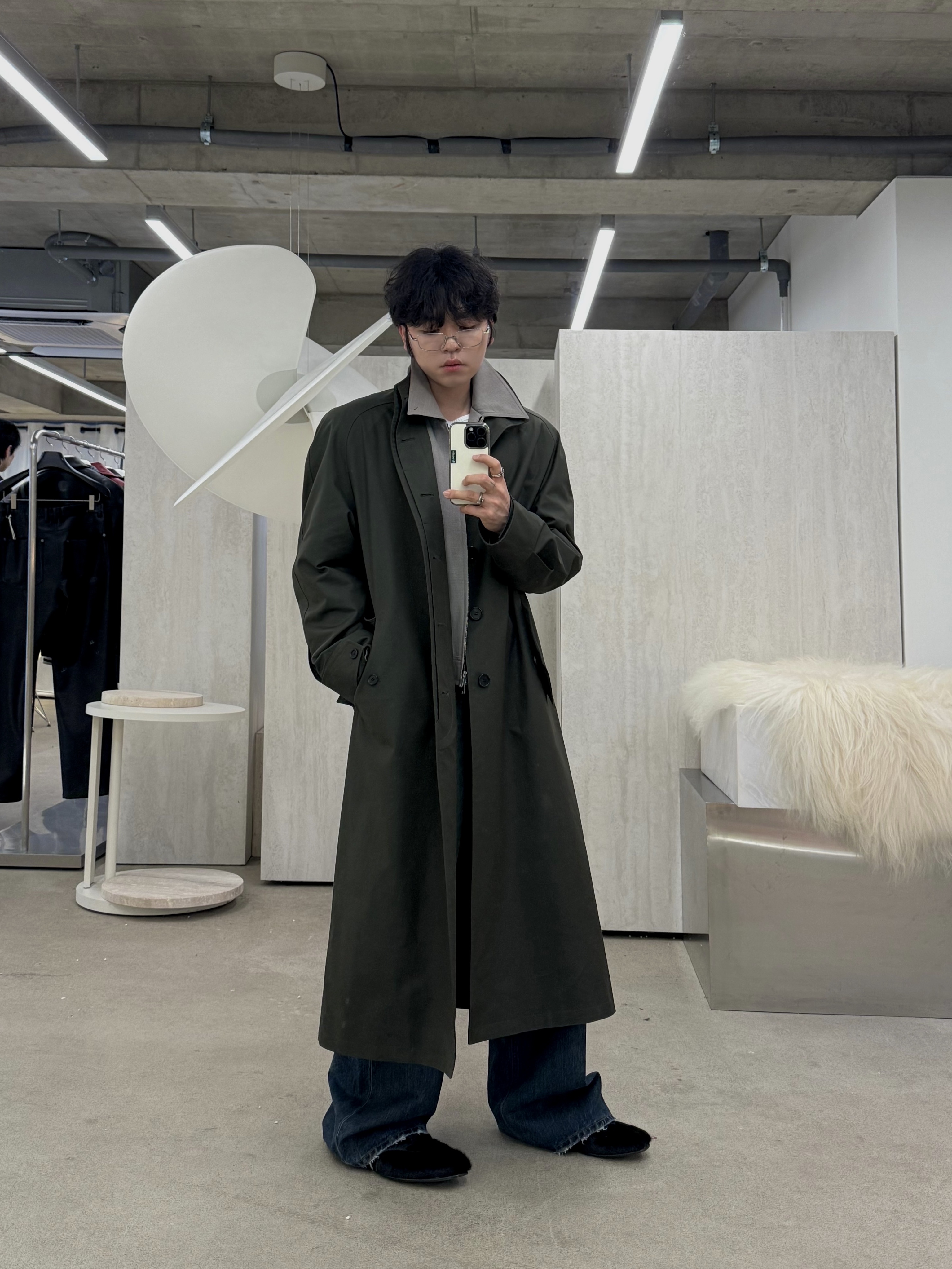 Haleine Velour Stand Collar Blouson Beige (XJ124), Haleine Leather 3D Short Jacket Red (XJ111) 착용 스타일 - 6