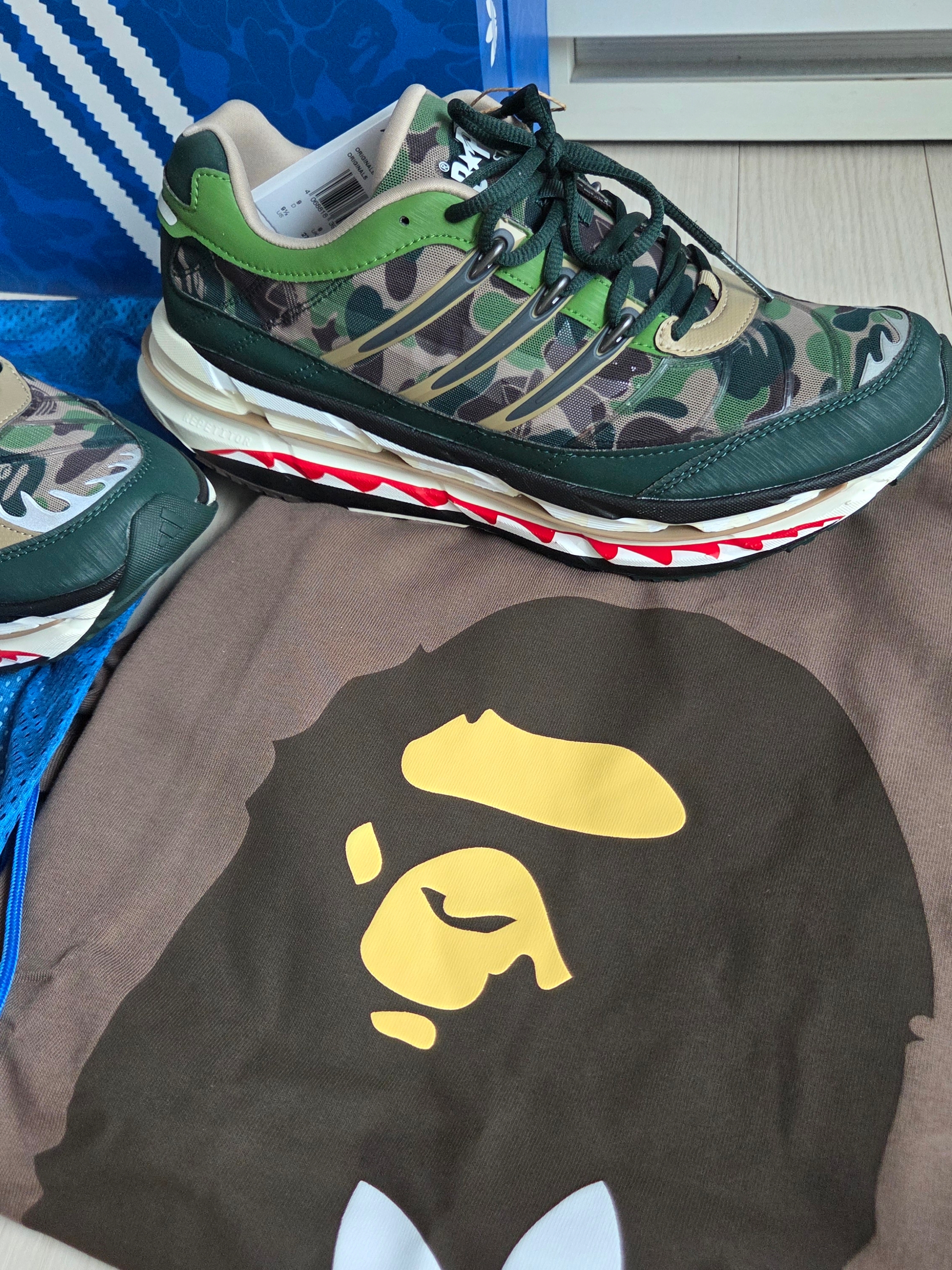 Adidas x BAPE Adistar Hrmy Hemp Iron Metallic, Adidas x BAPE Short Sleeve T-Shirt Earth Strata - KR Sizing 착용 스타일 - 7