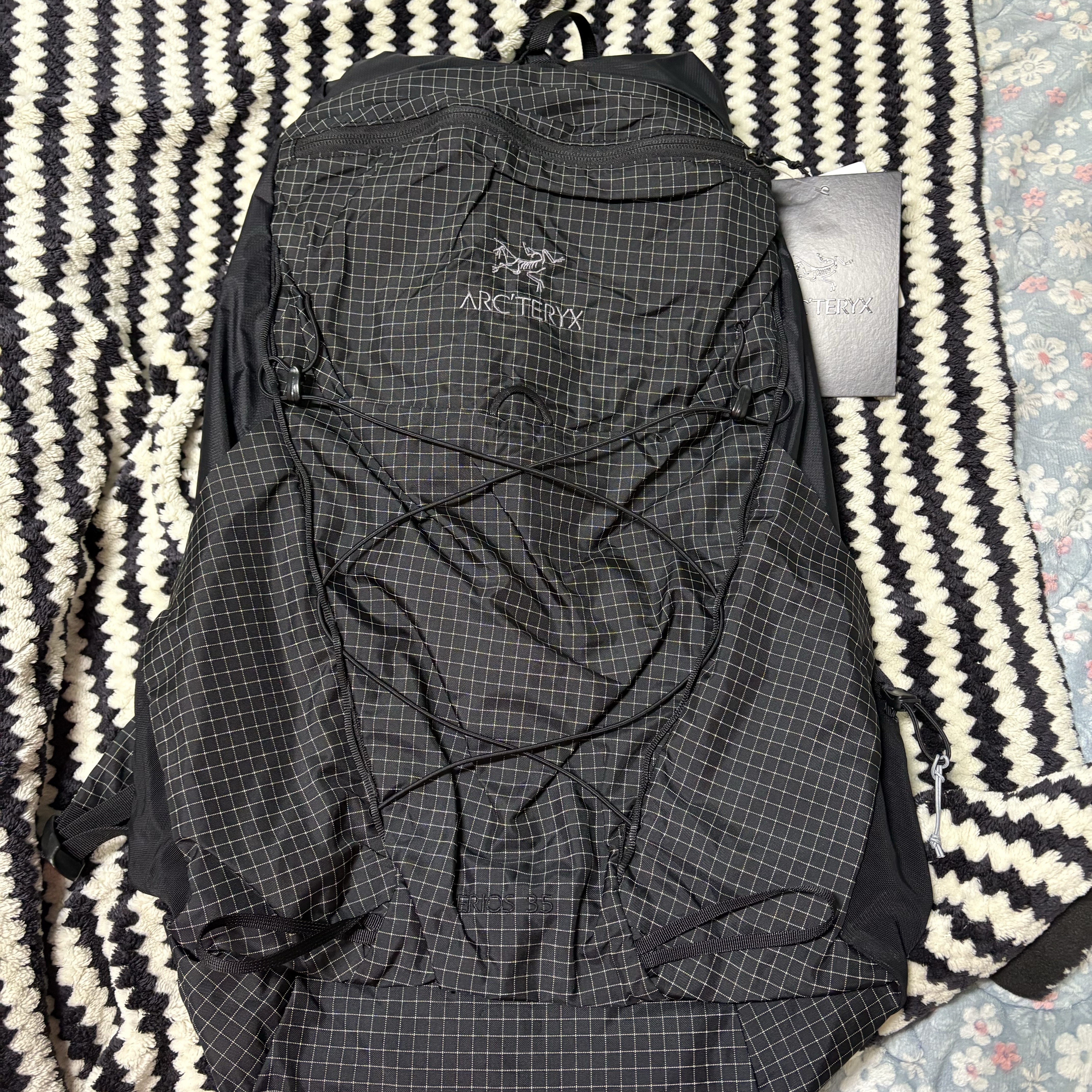 Arc'teryx Konseal 15 Backpack Forage, Arc'teryx Mantis 1 Waistpack Rune 착용 스타일 - 4