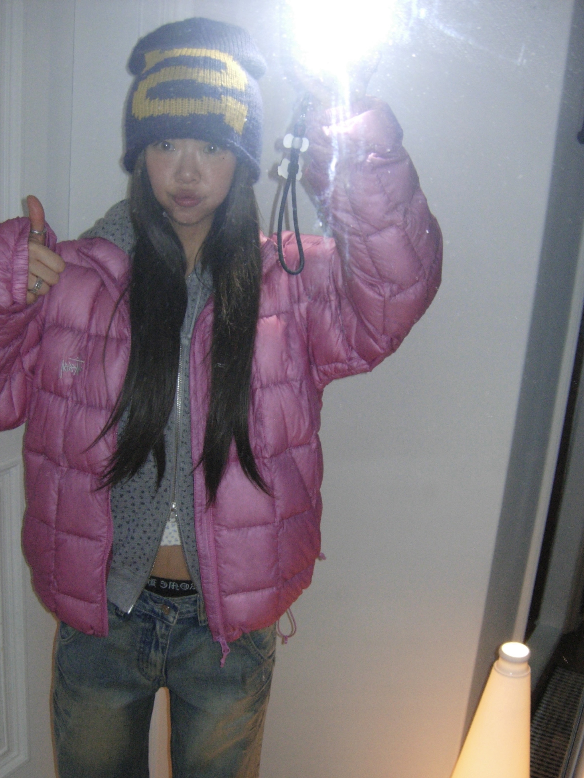Stussy Midweight Puffer Pink 착용 스타일 - 2