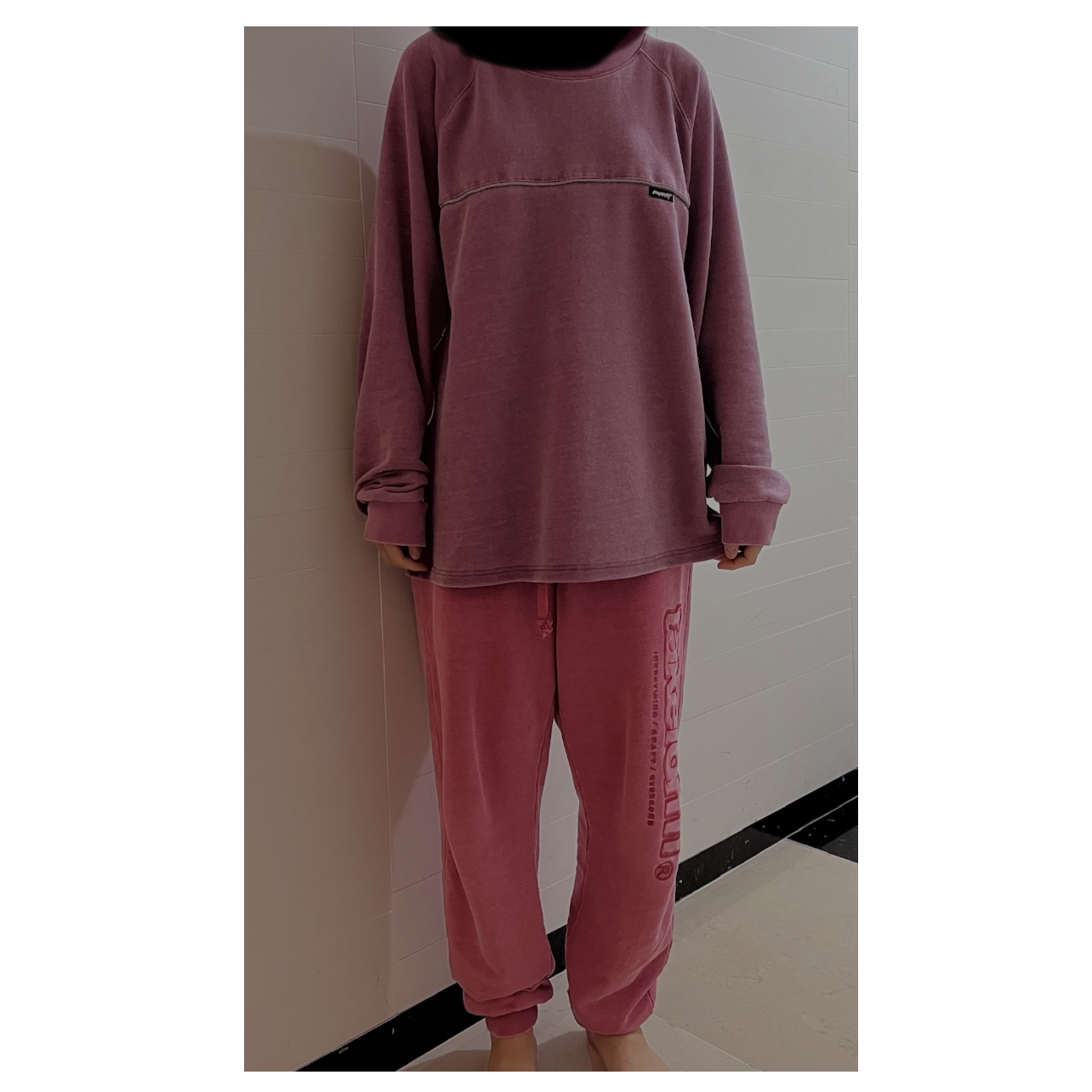 Corteiz Litework Quattro Pant Pink 착용 스타일