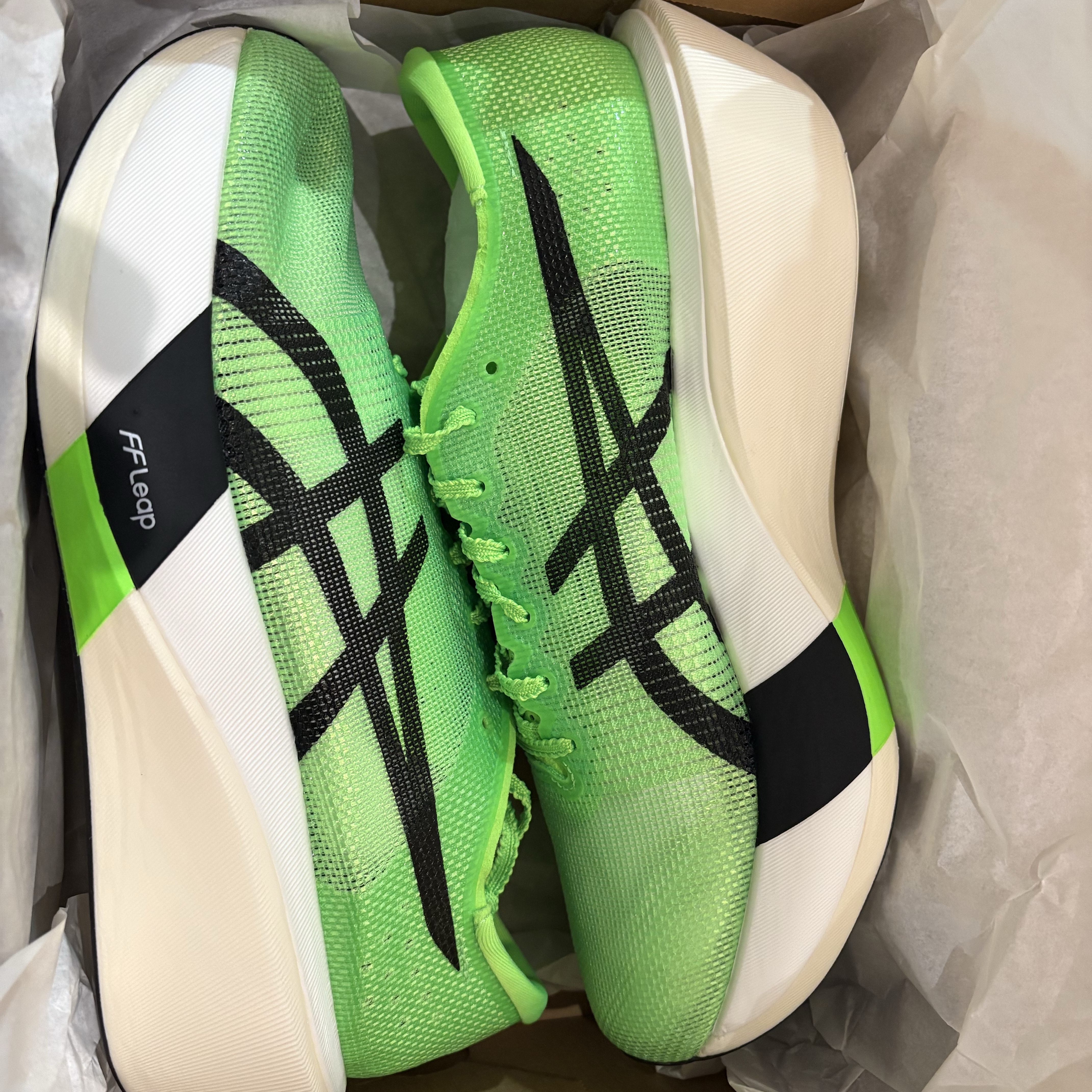 Asics Metaspeed Edge Tokyo Green Gecko Black, Norda 001/A Cinder 착용 스타일 - 1