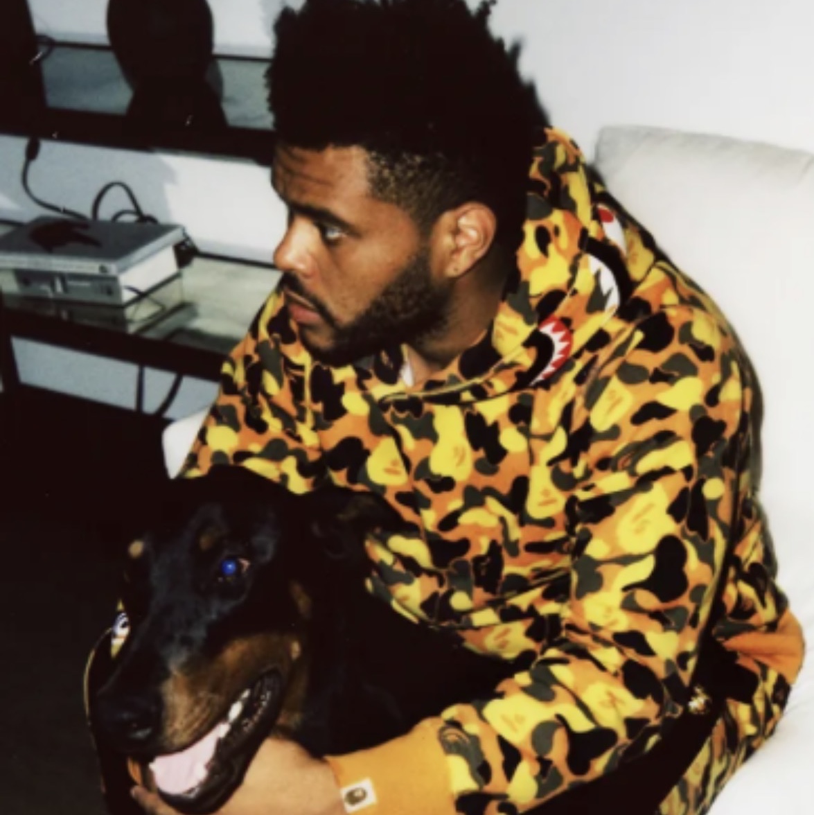 BAPE 1st Camo Shark Full Zip Hoodie Orange 착용 스타일