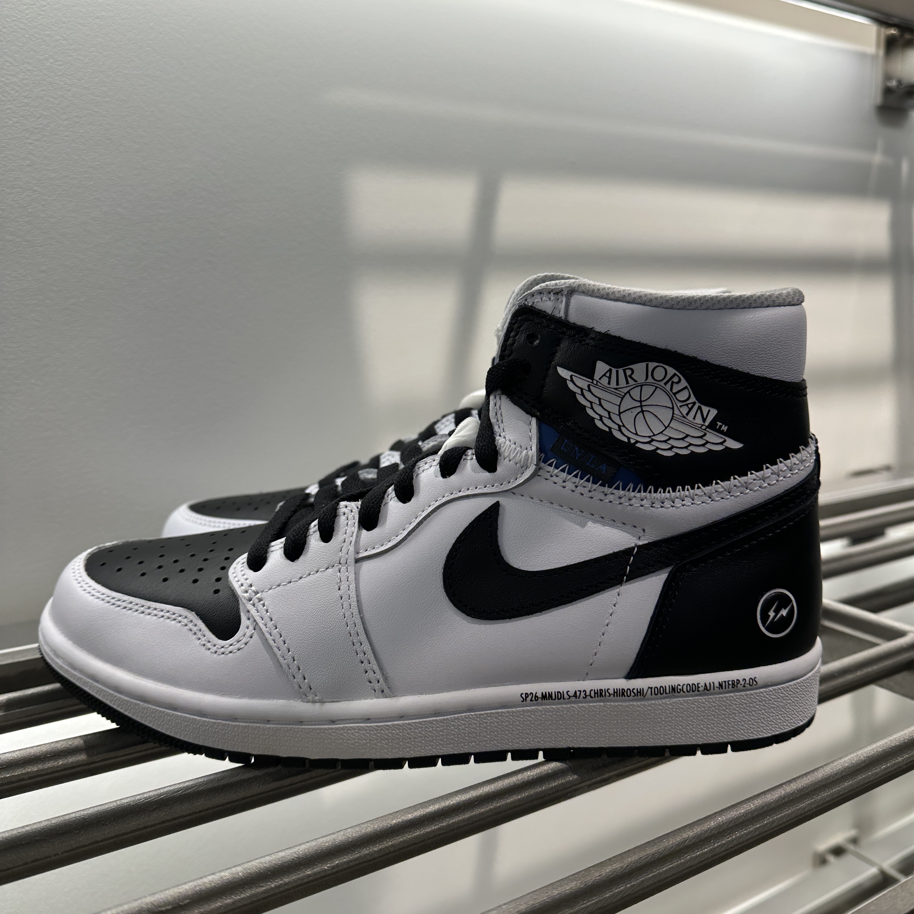 Jordan 1 x Fragment x Union LA High OG SP White Black 착용 스타일 - 2