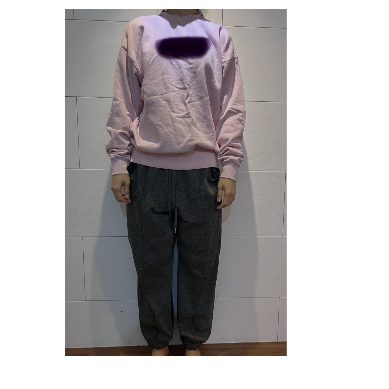 GU Soft Cotton Crewneck T-Shirt Pink 착용 스타일