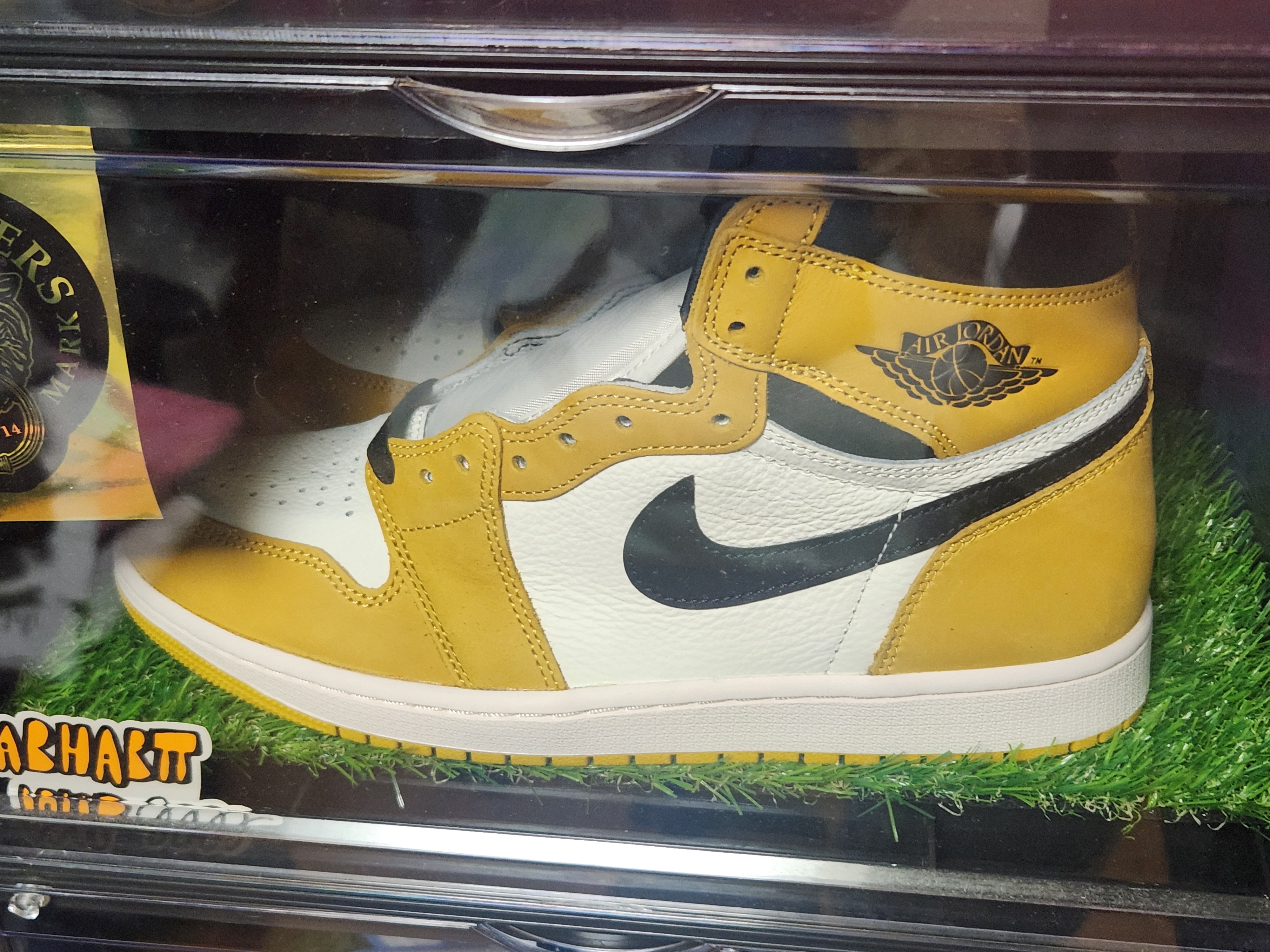 Jordan 1 Retro High OG Yellow Ochre 착용 스타일