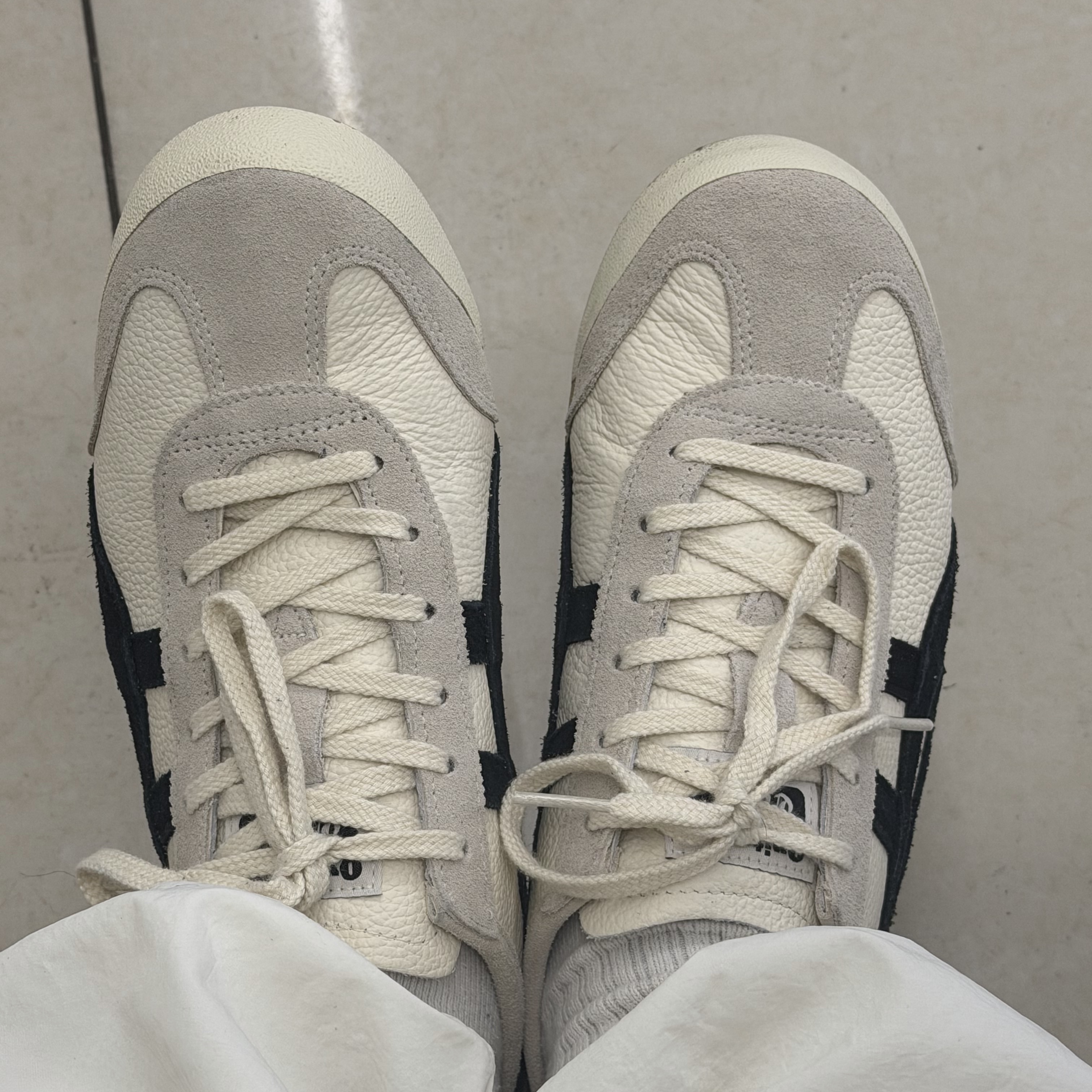 Onitsuka Tiger Mexico 66 Vintage White Black 착용 스타일