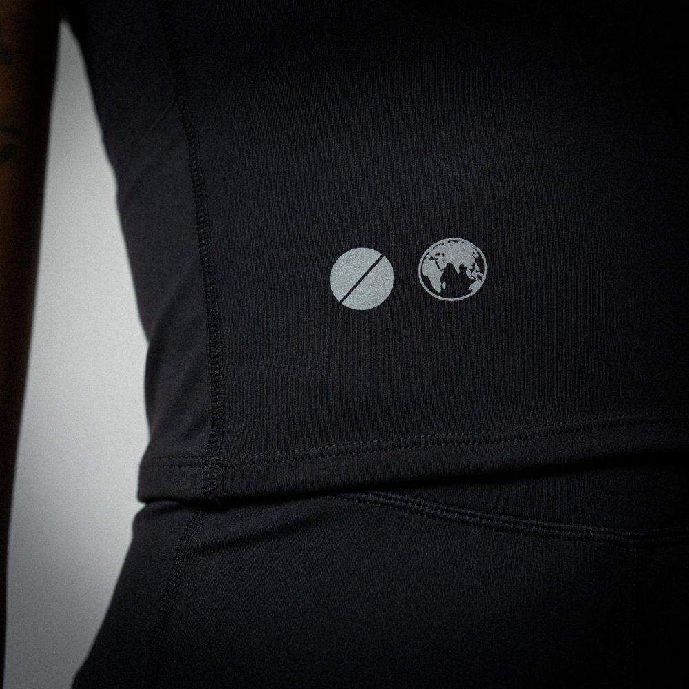 아틀라스 콜렉티프 일루미 트랙스 여성 러닝 크롭 싱글렛 블랙(Atlas COLLECTIF Illumi Trax WMNS Running Crop Singlet Black) - 4