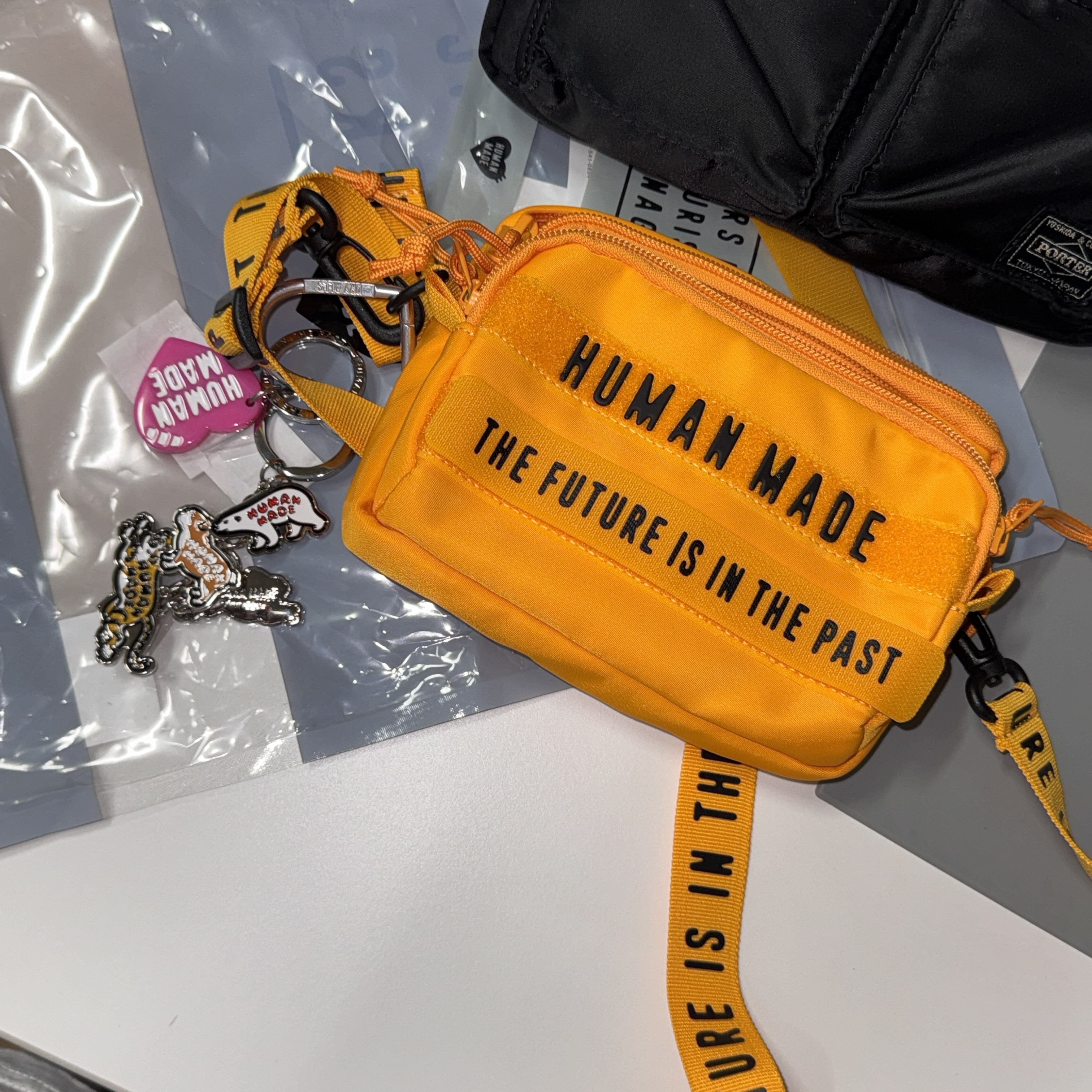 Human Made Military Pouch Mini Yellow, Porter Tanker Shoulder Bag Black 착용 스타일 - 1